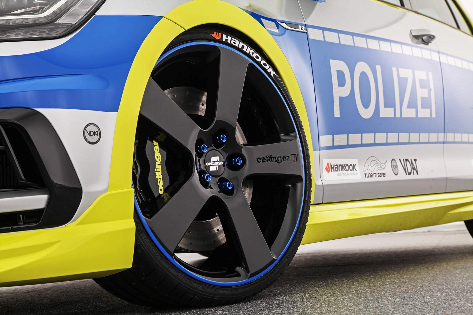 Oettinger-Volkswagen-Golf-400R-Tune-it-Safe-Concept-9