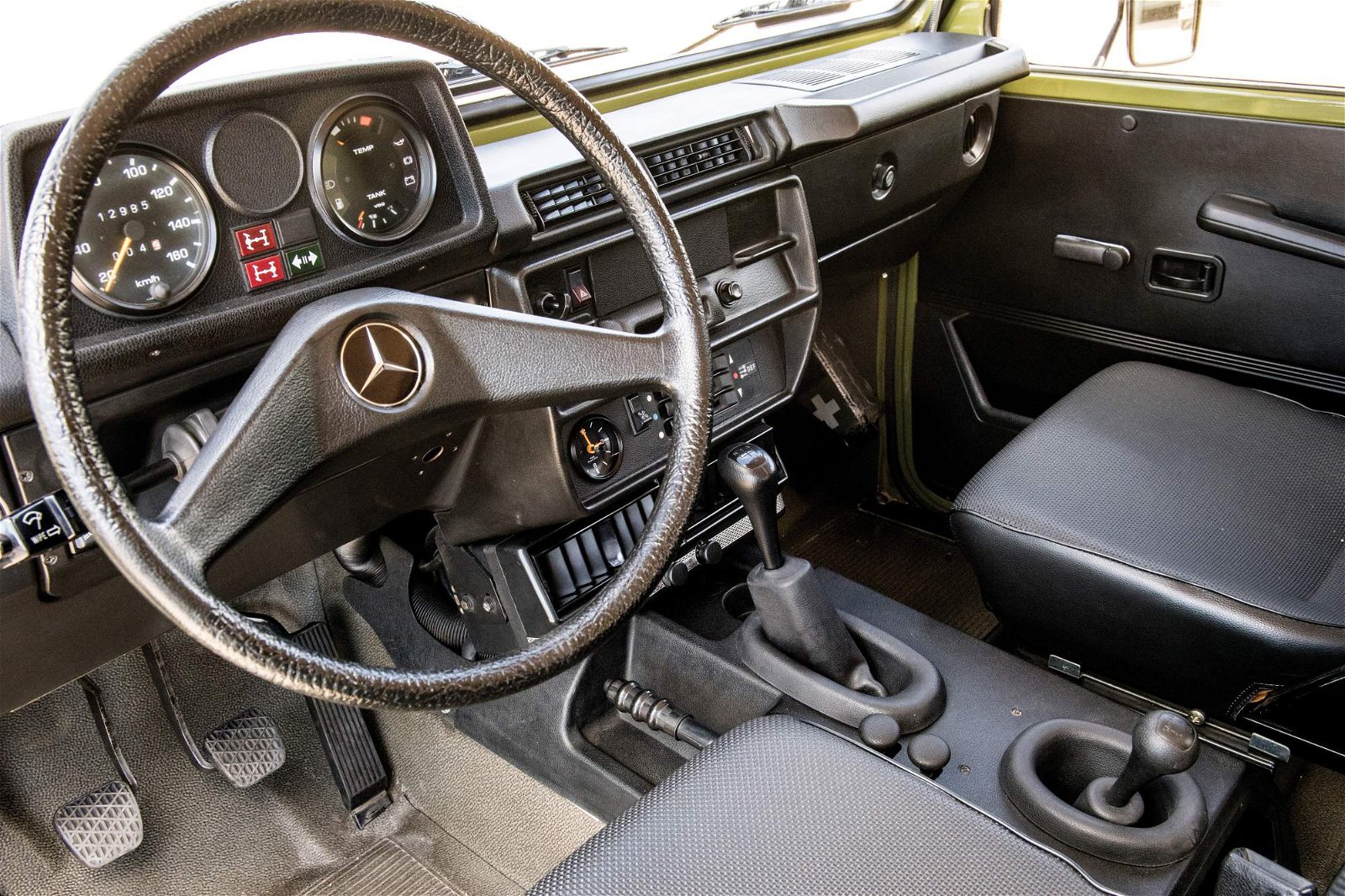 Mercedes-G-Class-4
