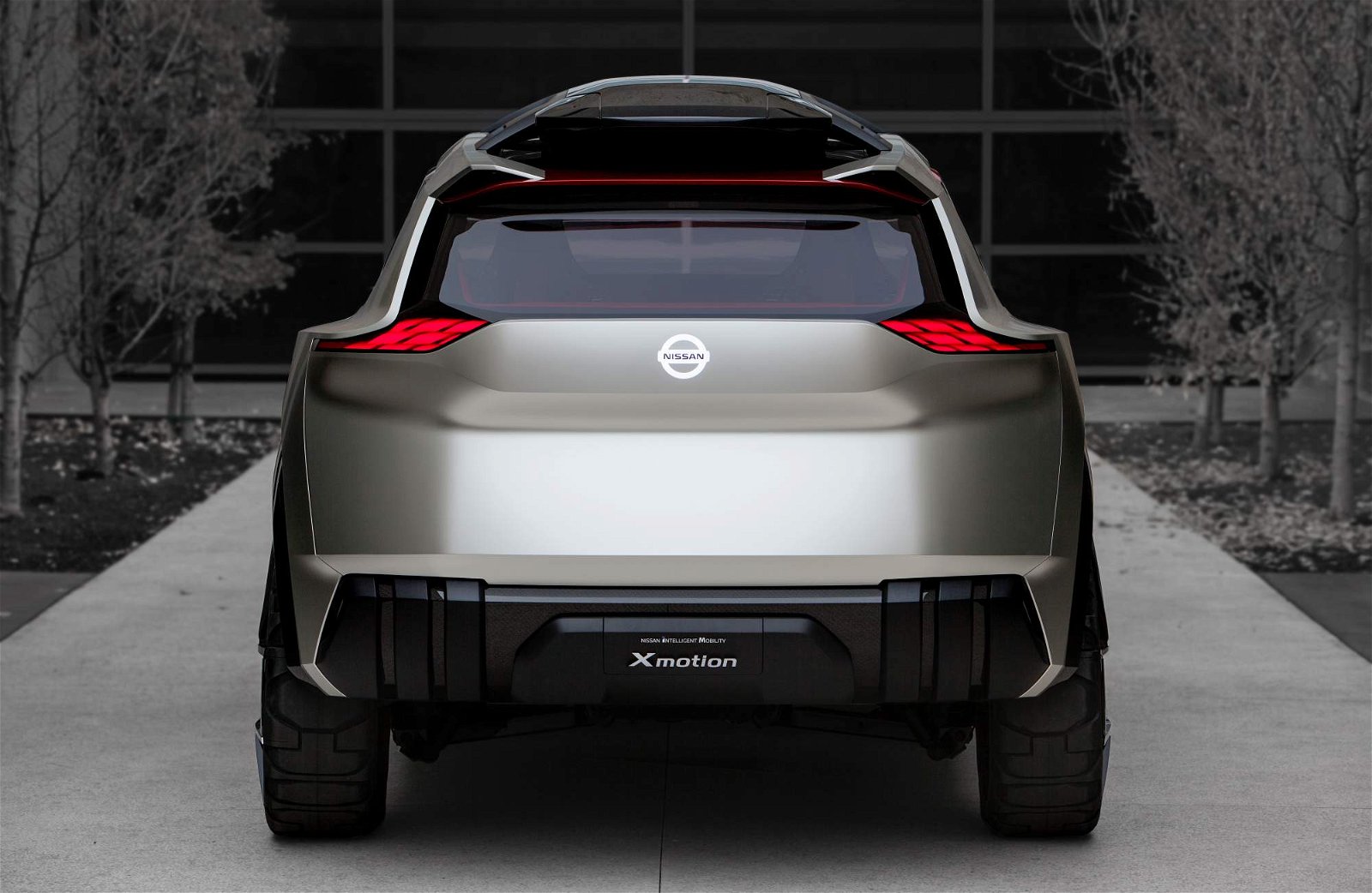 Nissan-Xmotion-Concept-9