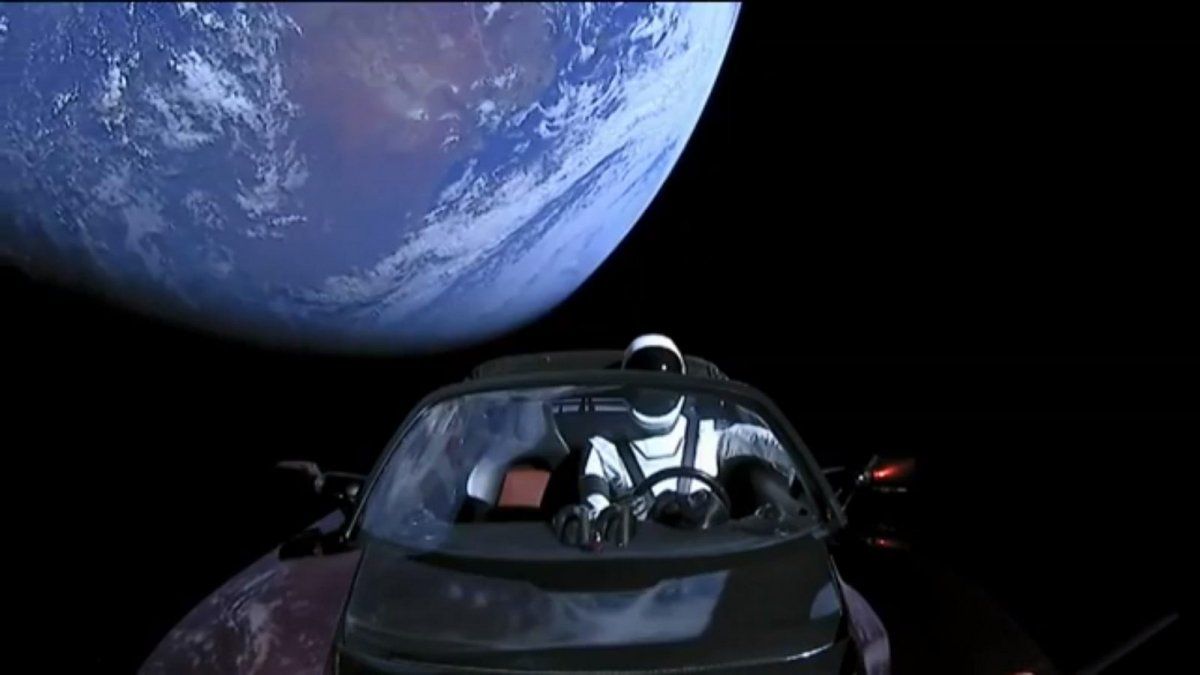 Watch Musk's Tesla Roadster float in space like a space oddity
