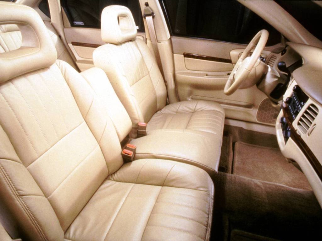 2005-Chevrolet-Impala-front-bench-seat