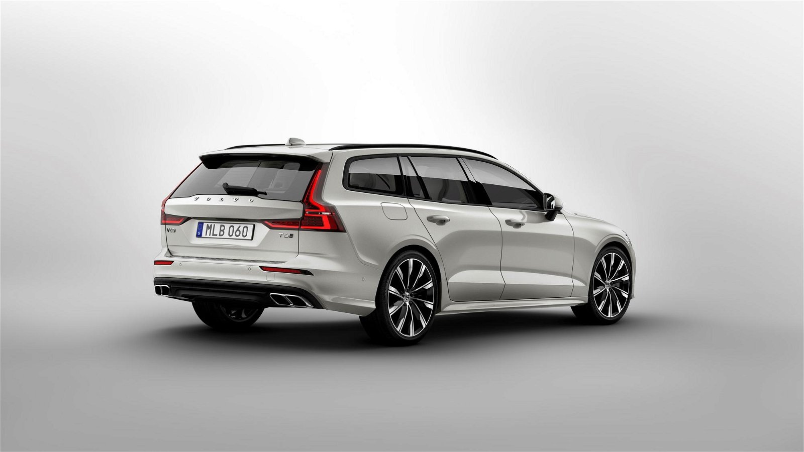 2018 Volvo V60 official pictures 22