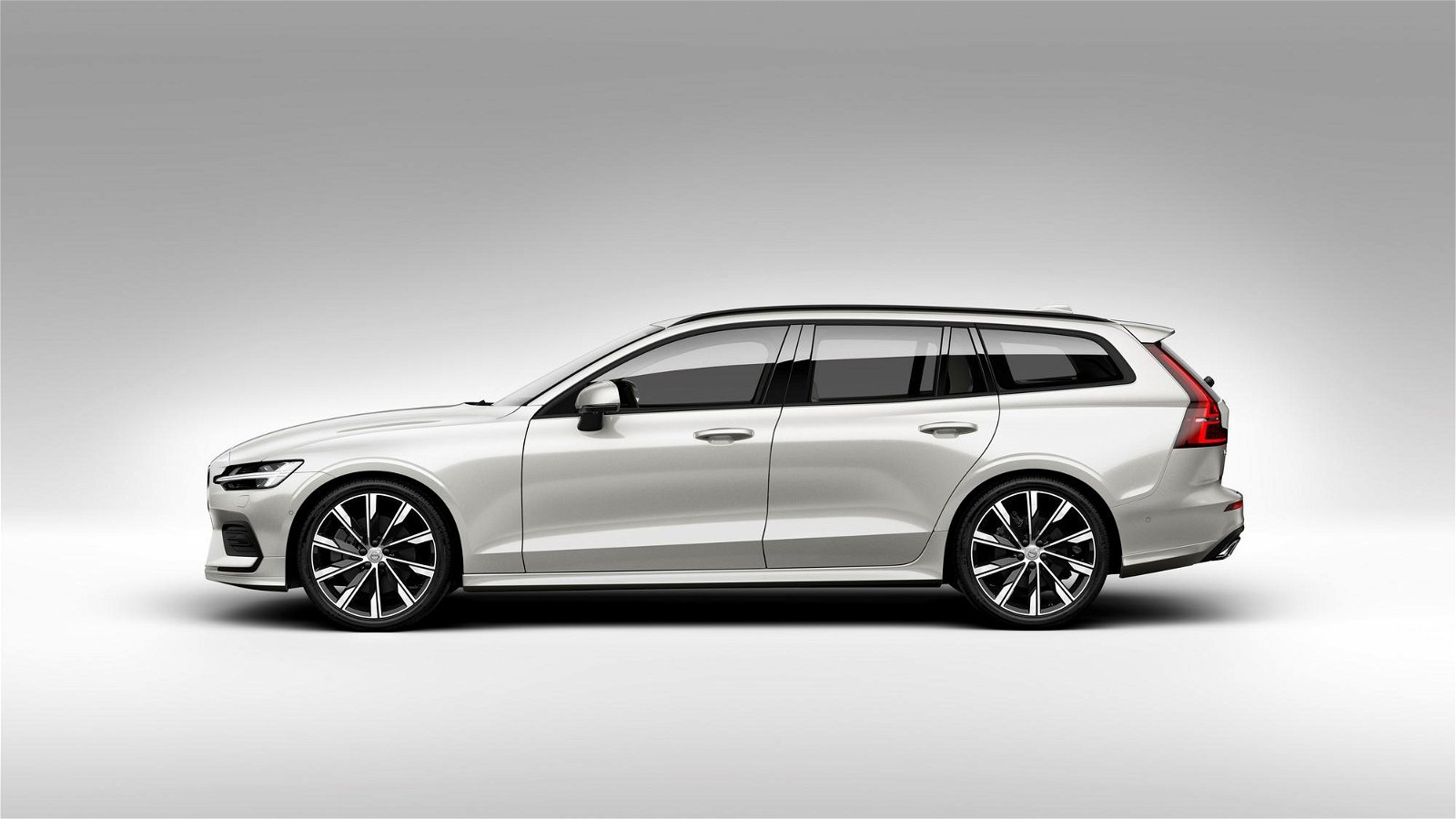 2018 Volvo V60 official pictures 27