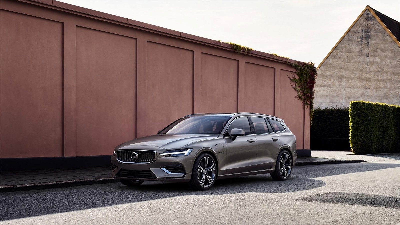 2018 Volvo V60 official pictures 56