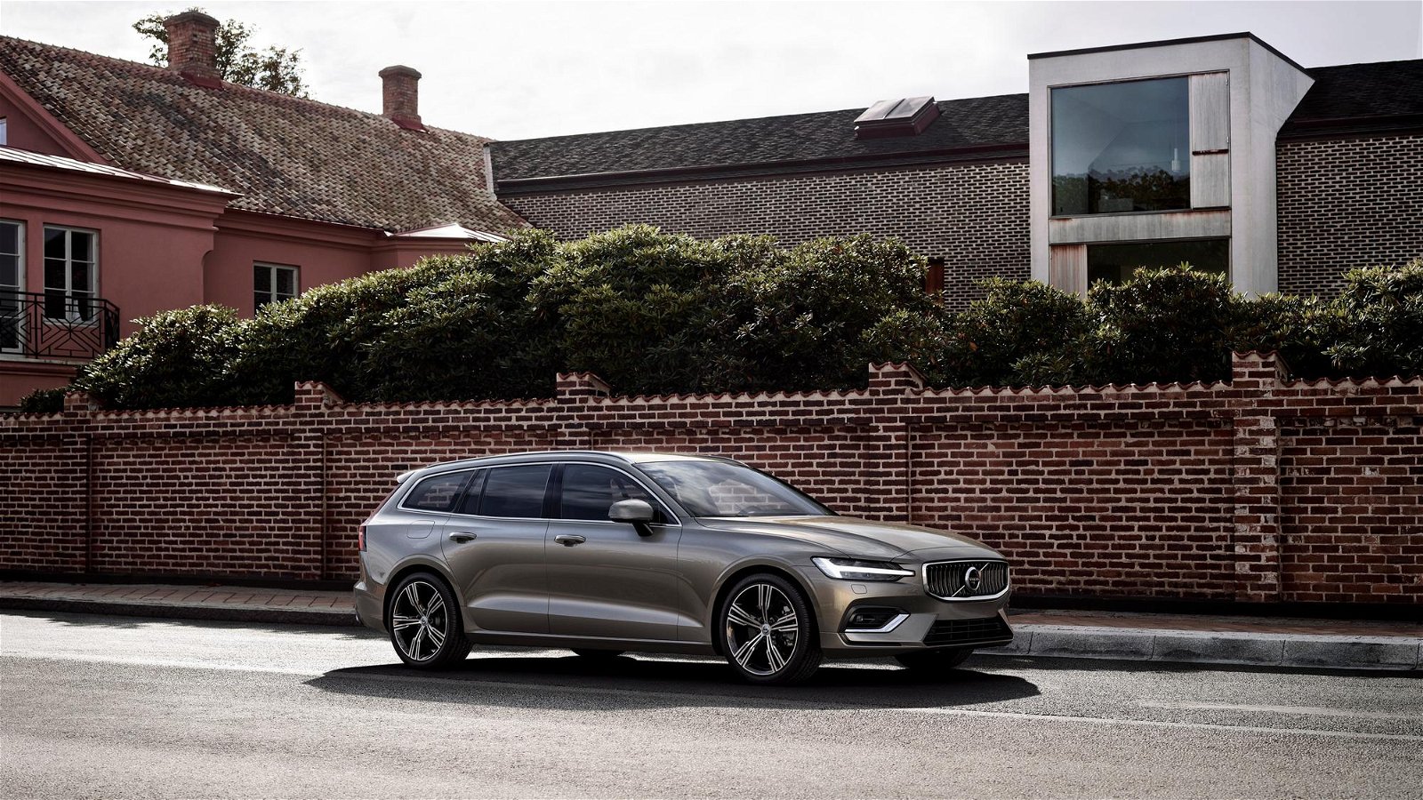 2018 Volvo V60 official pictures 58