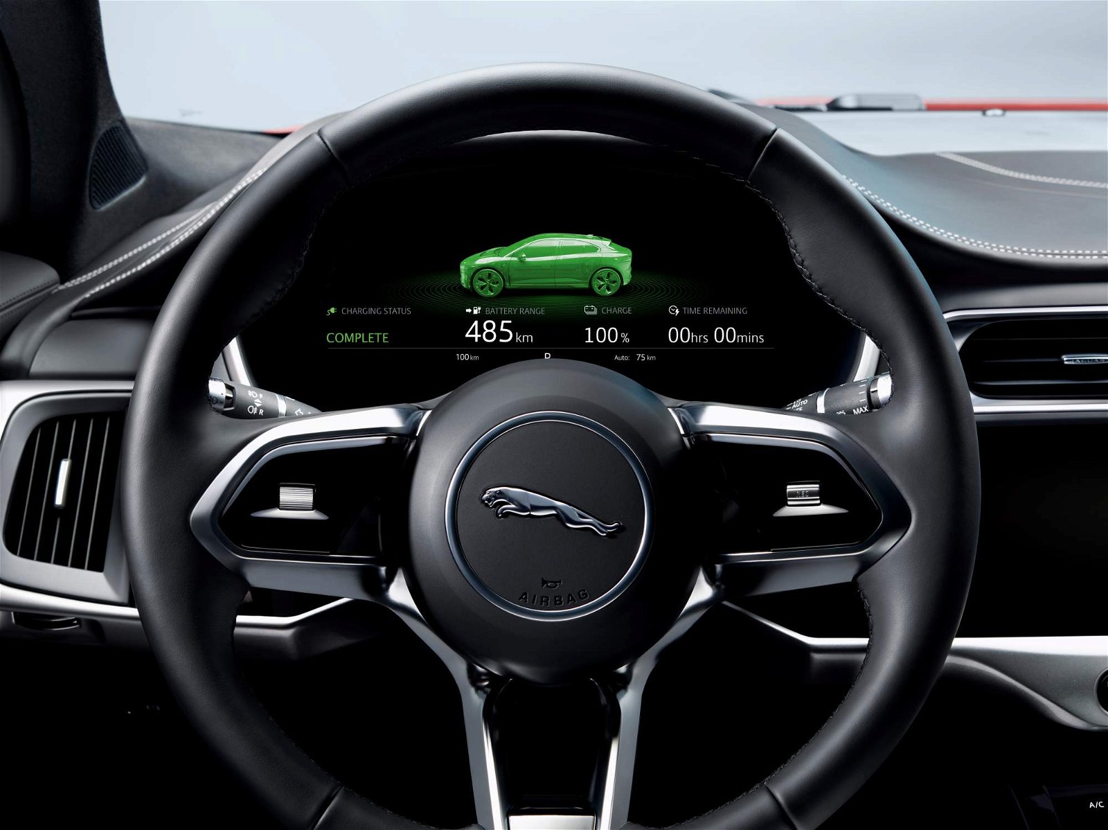 2019-Jaguar-I-Pace-technology-2