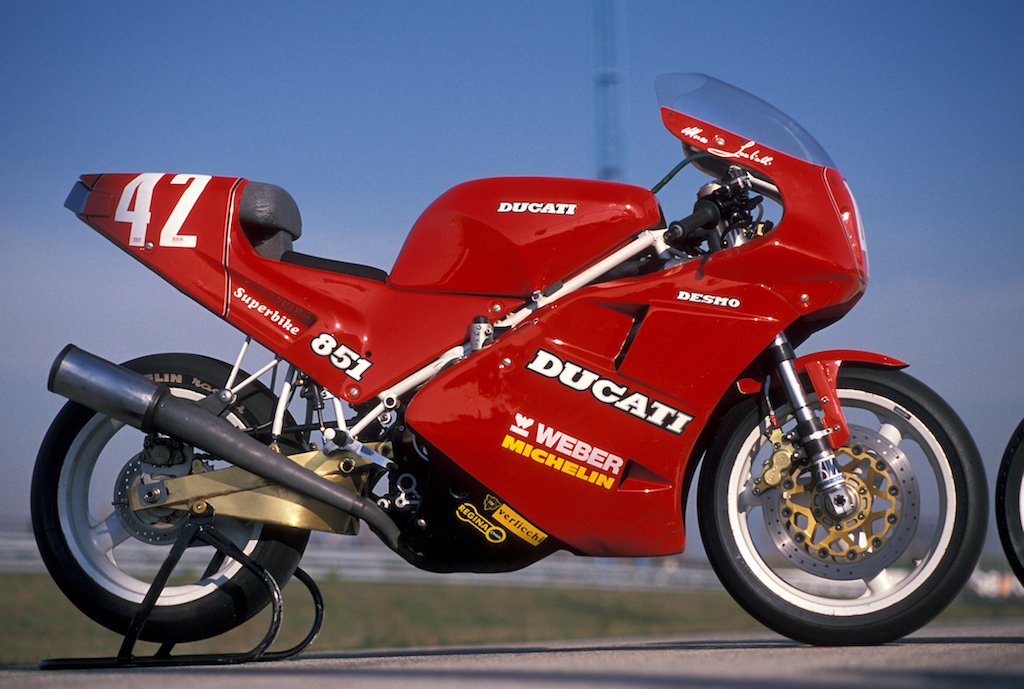 Marco Lucchinelli’s 1988 Ducati 851 superbike racer test: start of it...