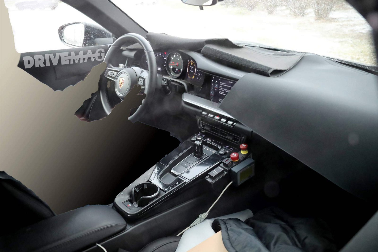 Porsche-911-992-interior-spied-1