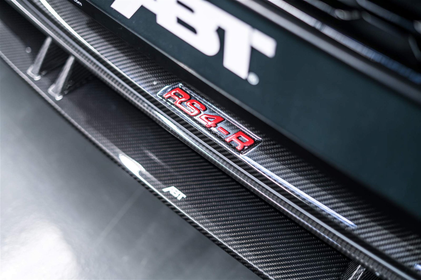 ABT-Sportsline-RS4-R-based-on-Audi-RS4-Avant-12