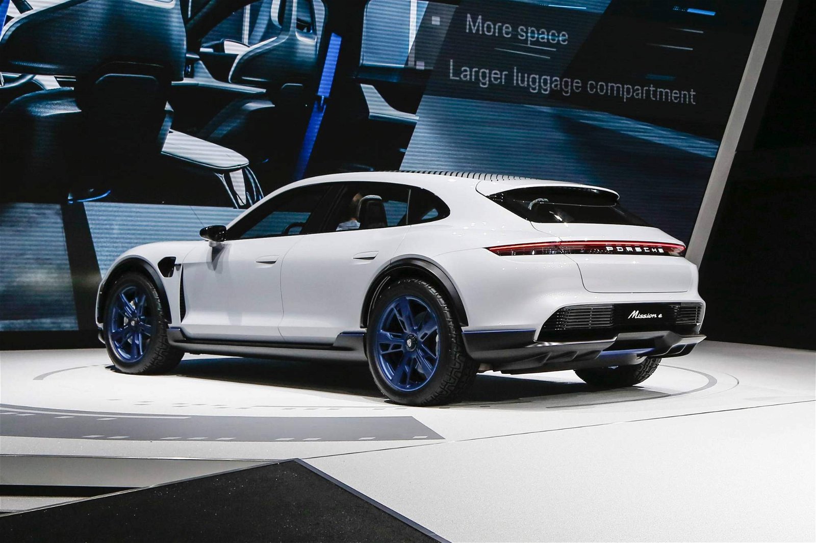 Porsche-Mission-E-Cross-Turismo-Concept-at-Geneva-Motor-Show-2