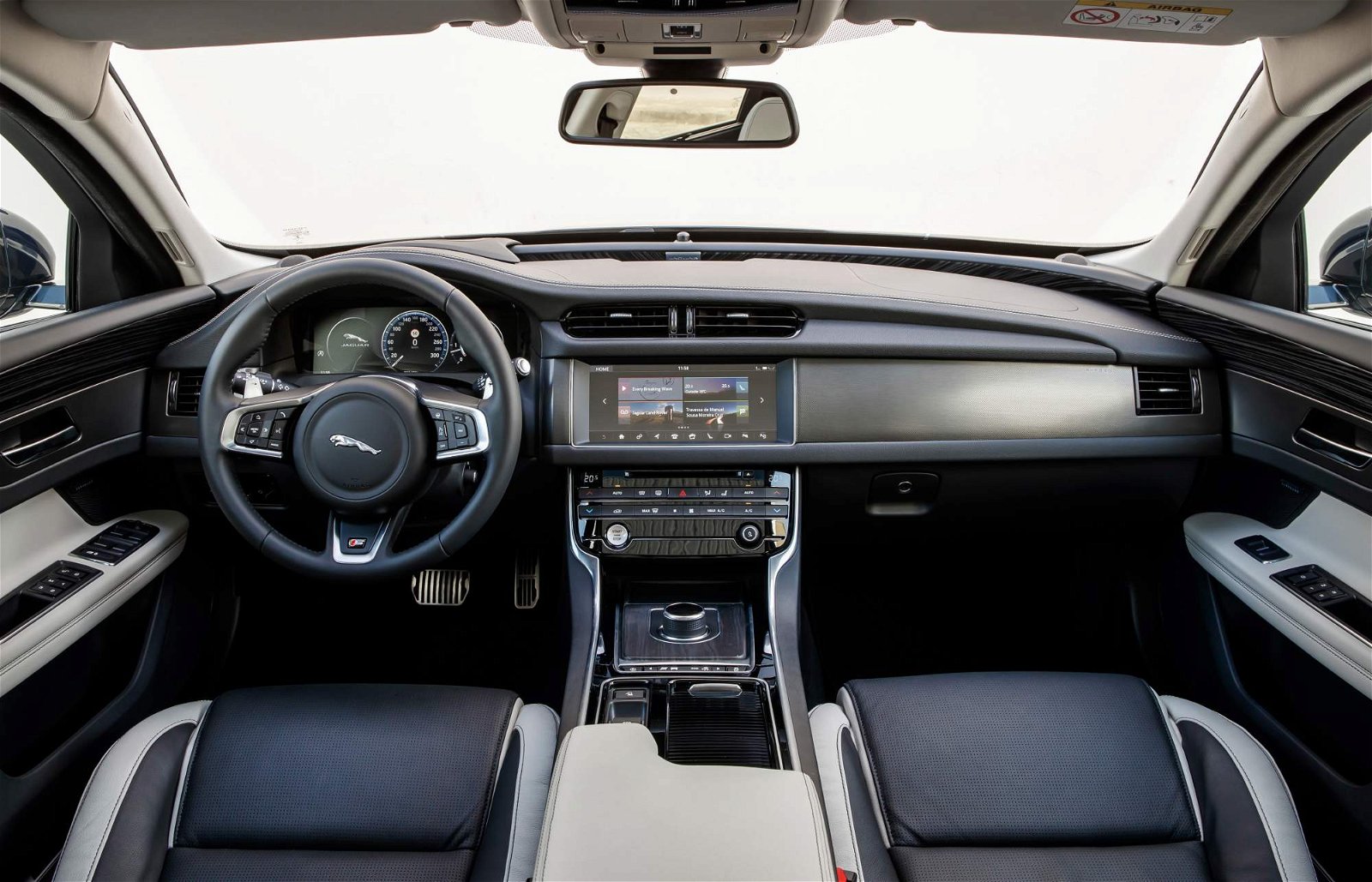 2018-Jaguar-XF-S-Sportbrake-4