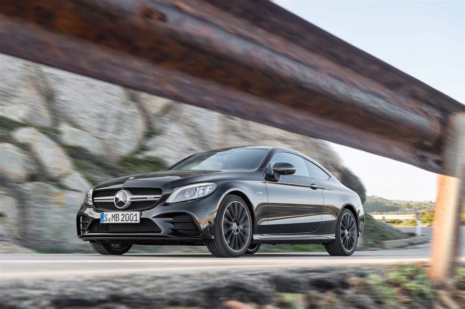 2019-Mercedes-AMG-C43-Coupe-32