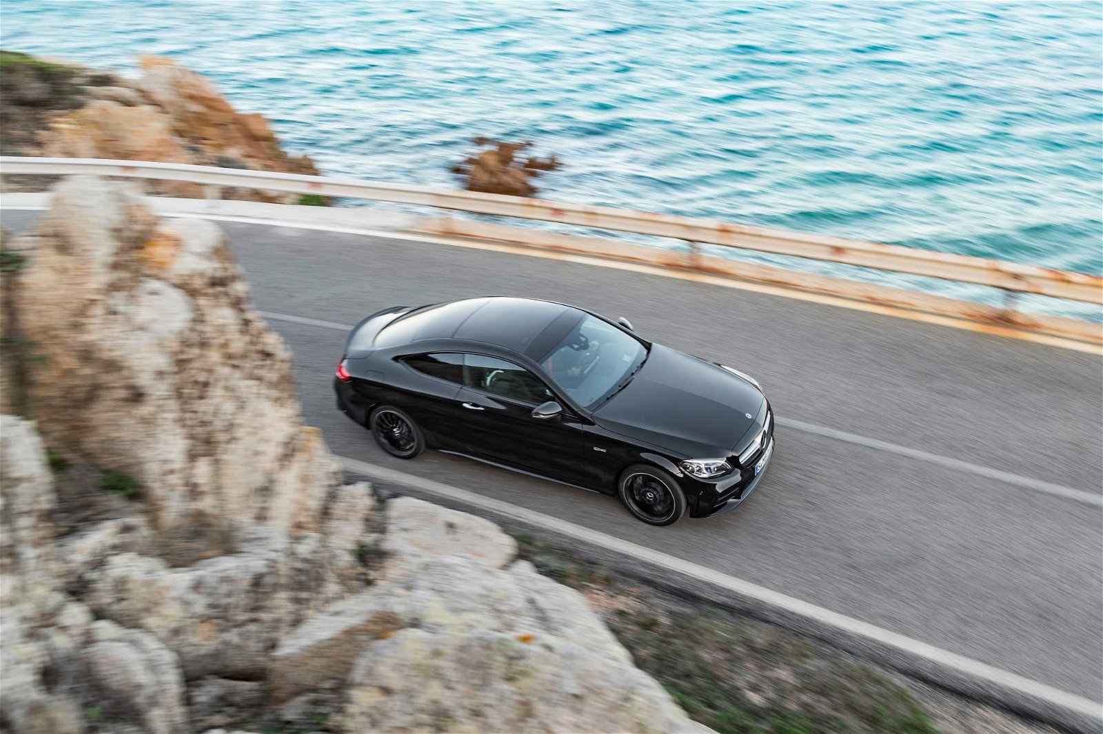 2019-Mercedes-AMG-C43-Coupe-33