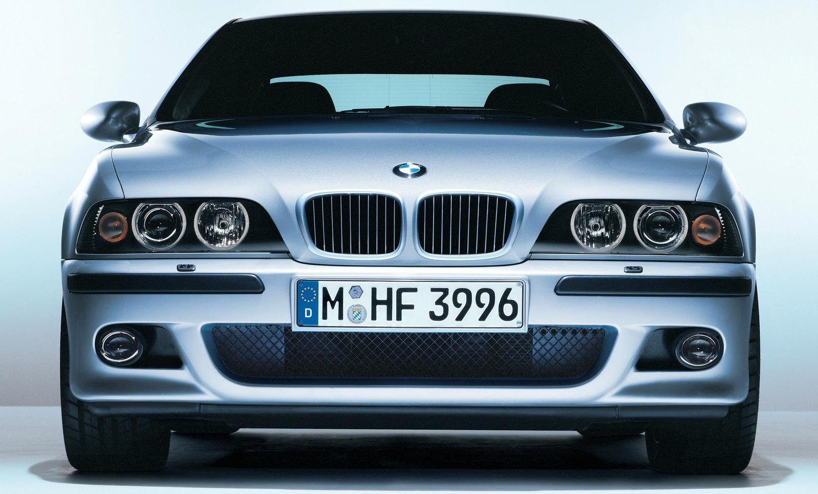 BMW M5 E39 01