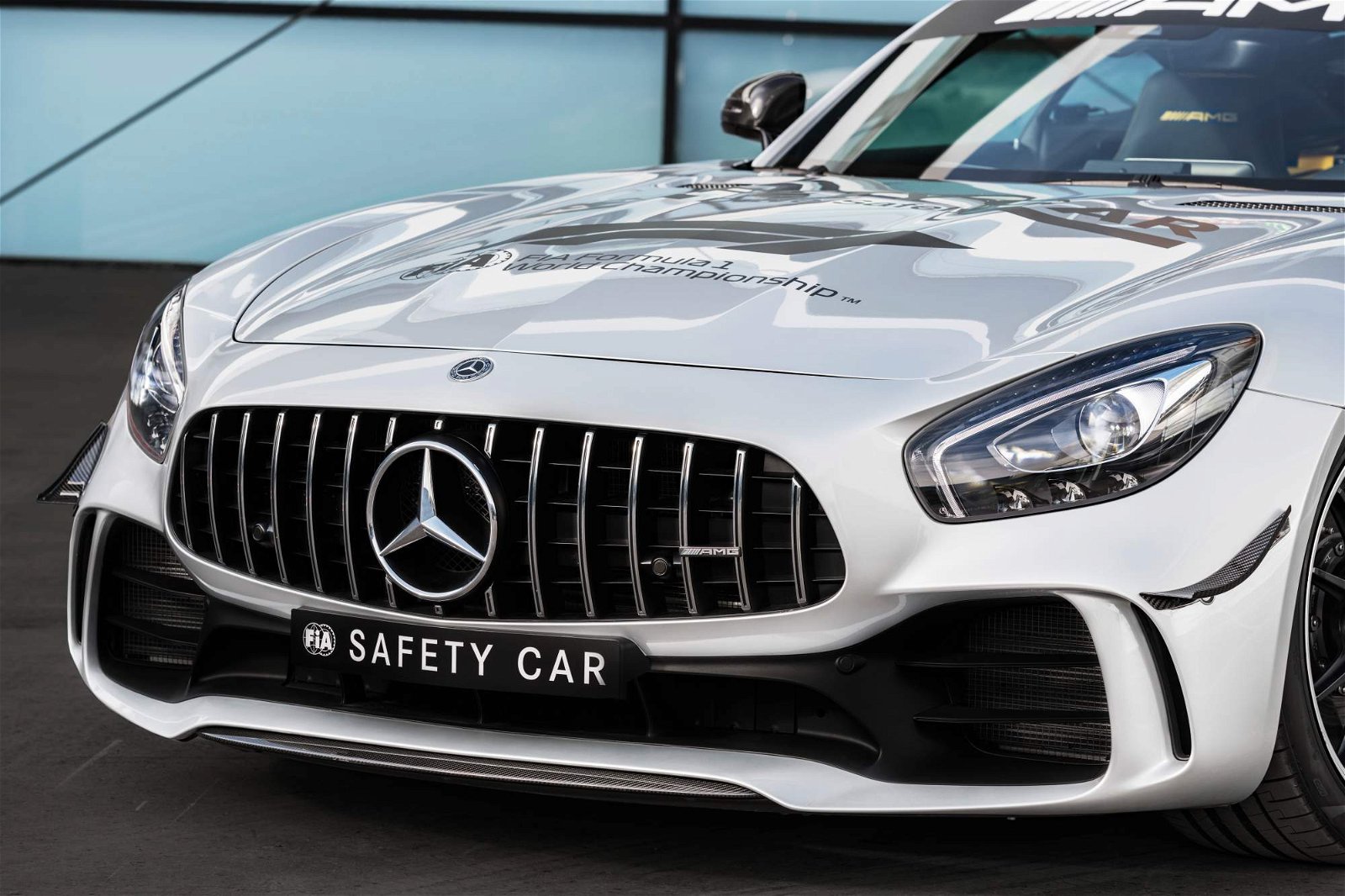 Mercedes-AMG-GT-R-Official-F1-Safety-Car-2018-23
