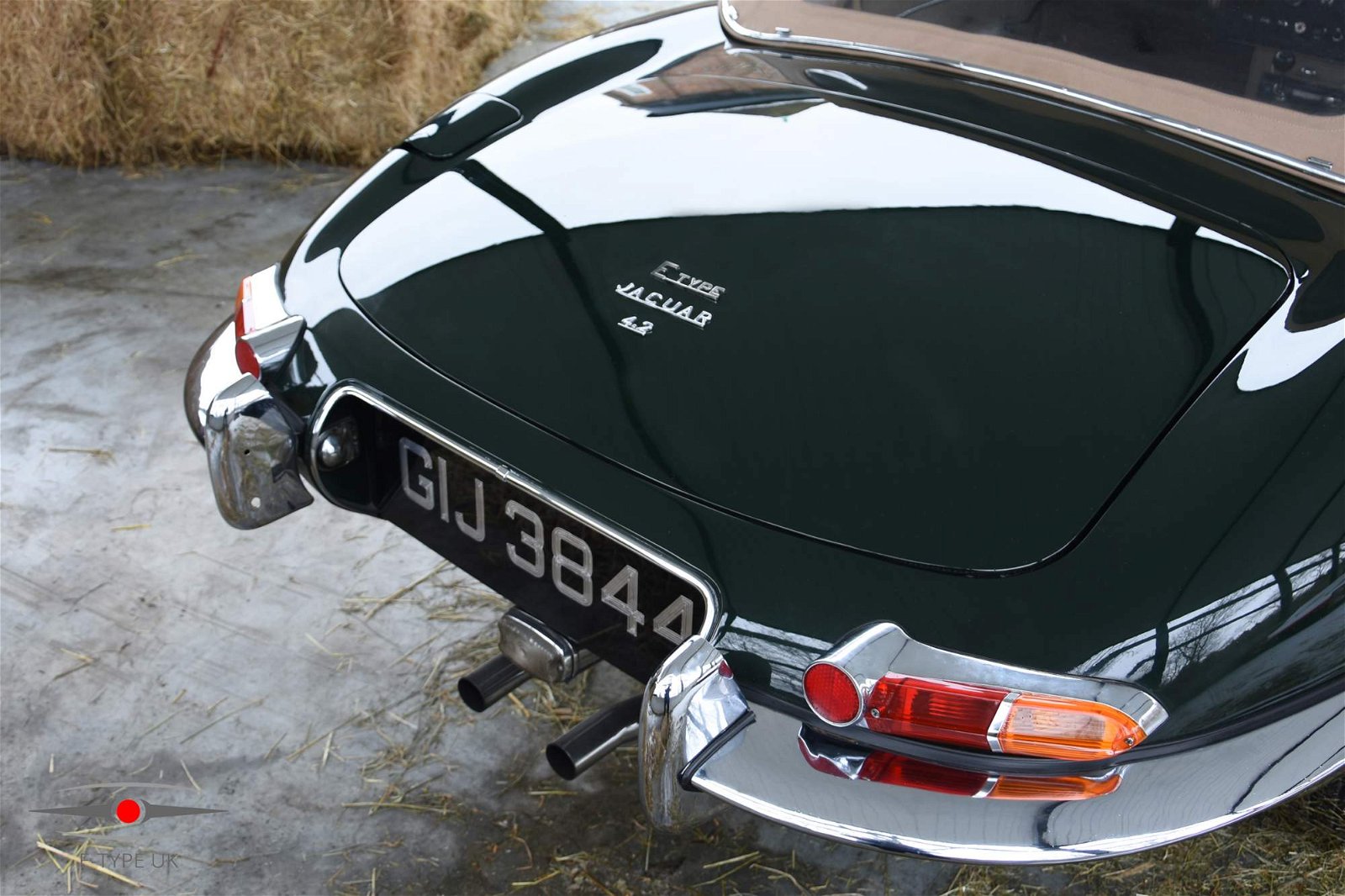 1967-Jaguar-E-type-Series-1-4.2-Open-Two-Seater-10