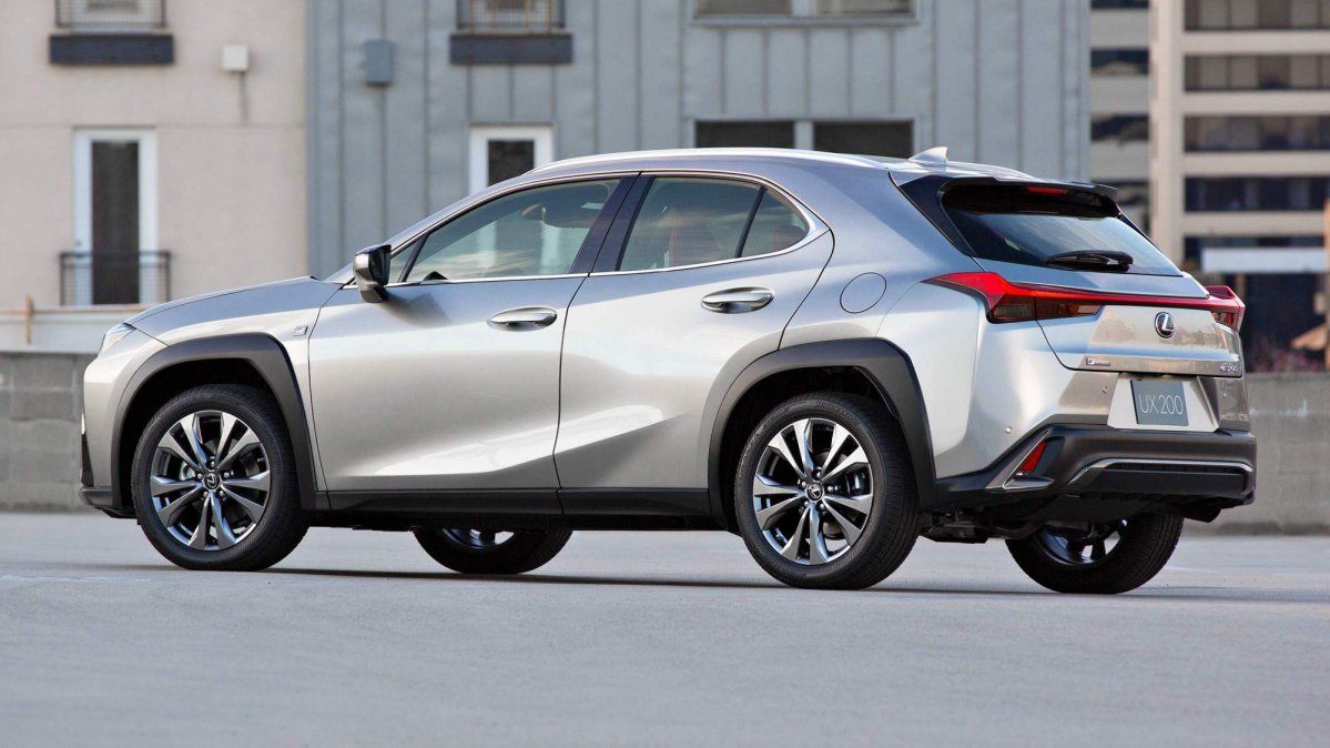 Lexus Unveils Us Spec 2019 Ux Compact Crossover At Nyias 2019 Ux Compact Crossover
