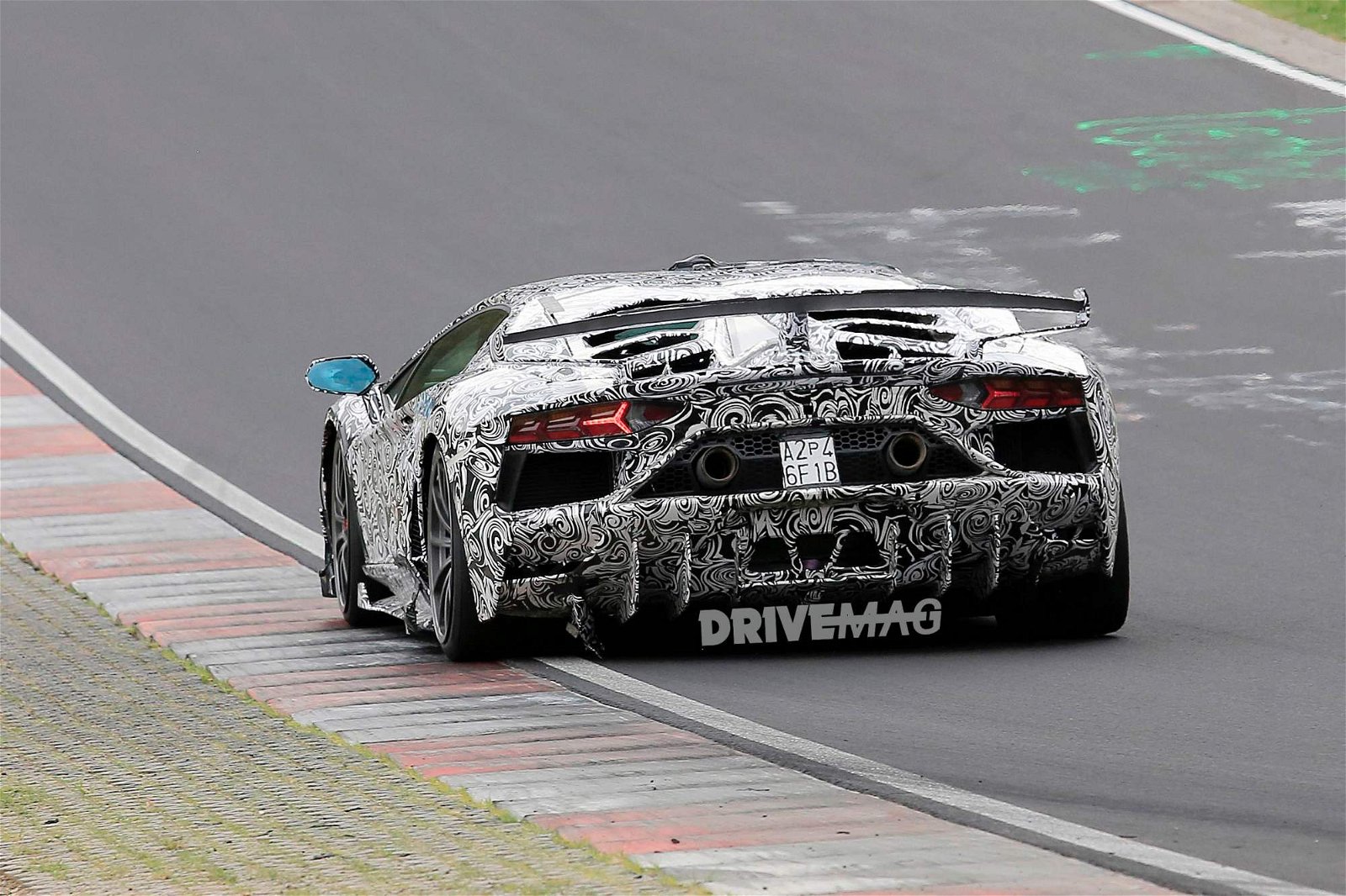 Lamborghini-Aventador-Super-Veloce-Jota-spied-9