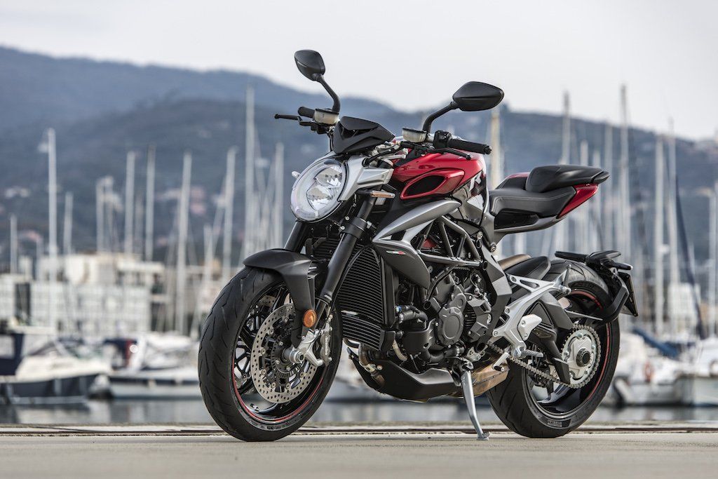 Mv Agusta Brutale 800rr 2018 Road Test Back For Good - 