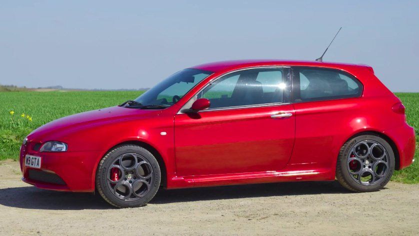 One Of The Craziest Fwd Hot Hatches Ever Alfa Romeo 147 Gta