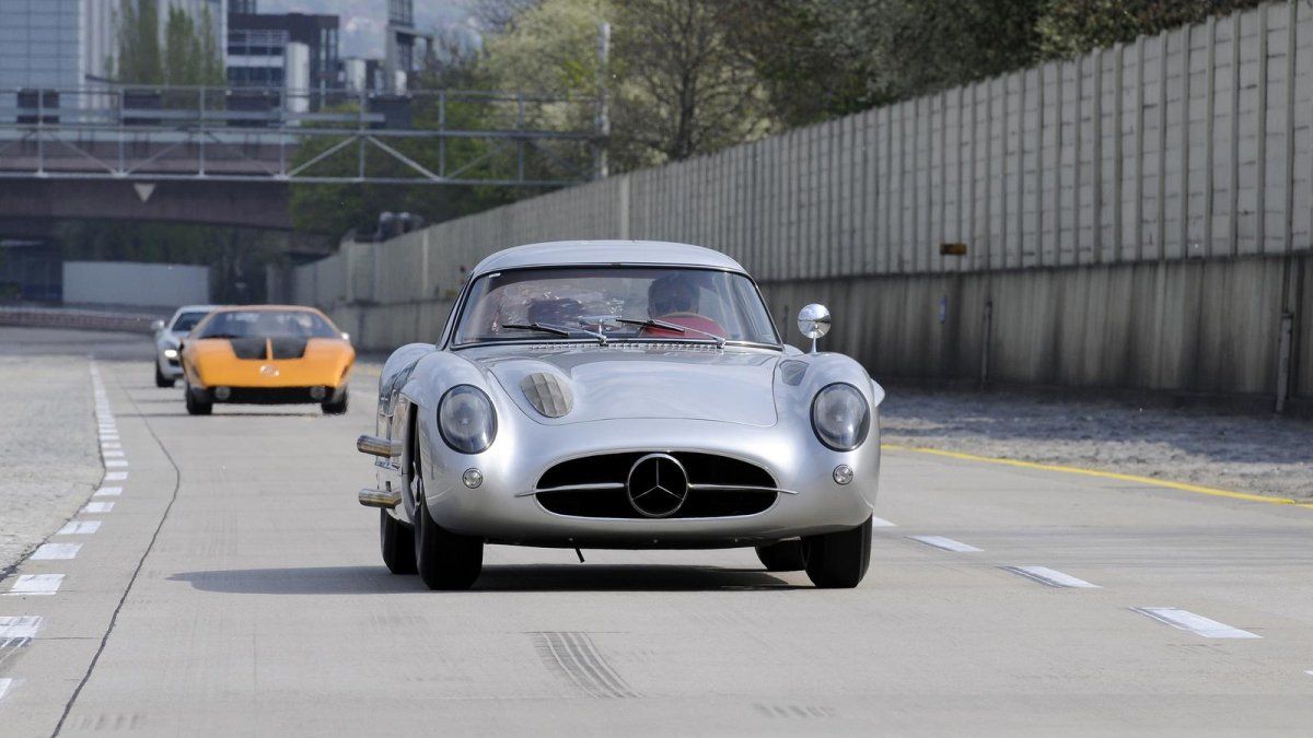 The Mercedes Benz 300 Slr Uhlenhaut Coupe Is The Most Valuable Car In