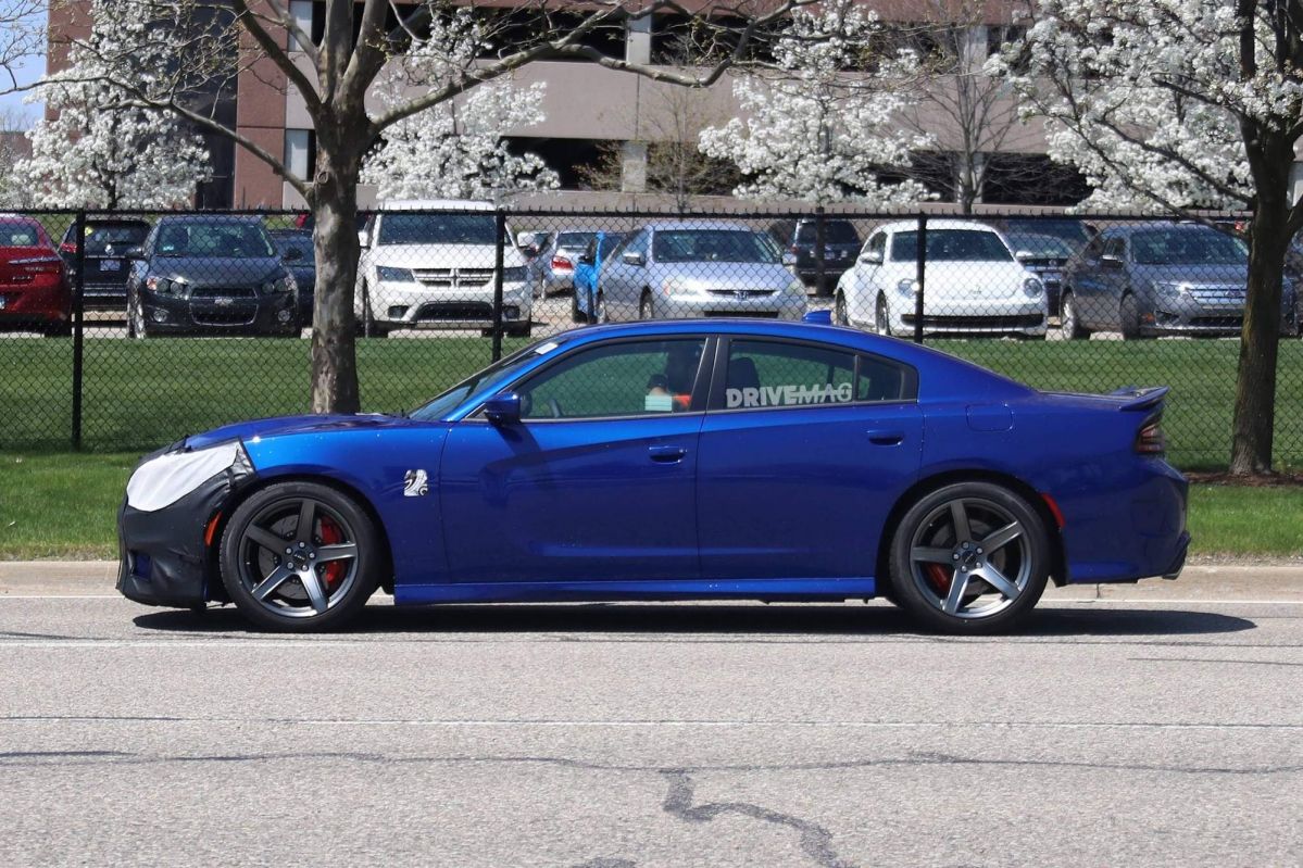 We spy the 2019 Dodge Charger Hellcat for the first time