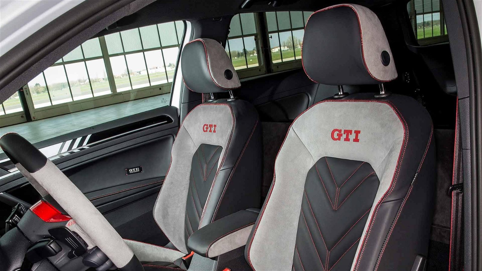 Golf GTI Next Level and Estate Emotion 22