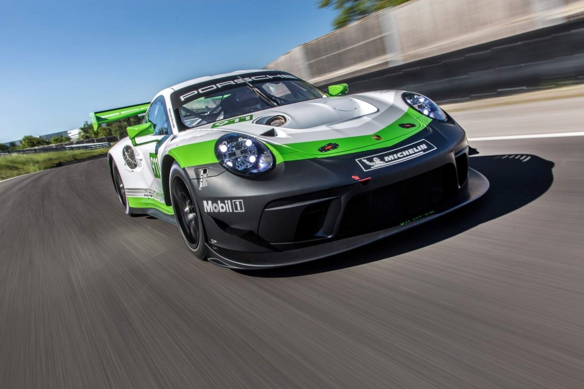 Porsche officially unveils 2019 911 GT3 R customer racer