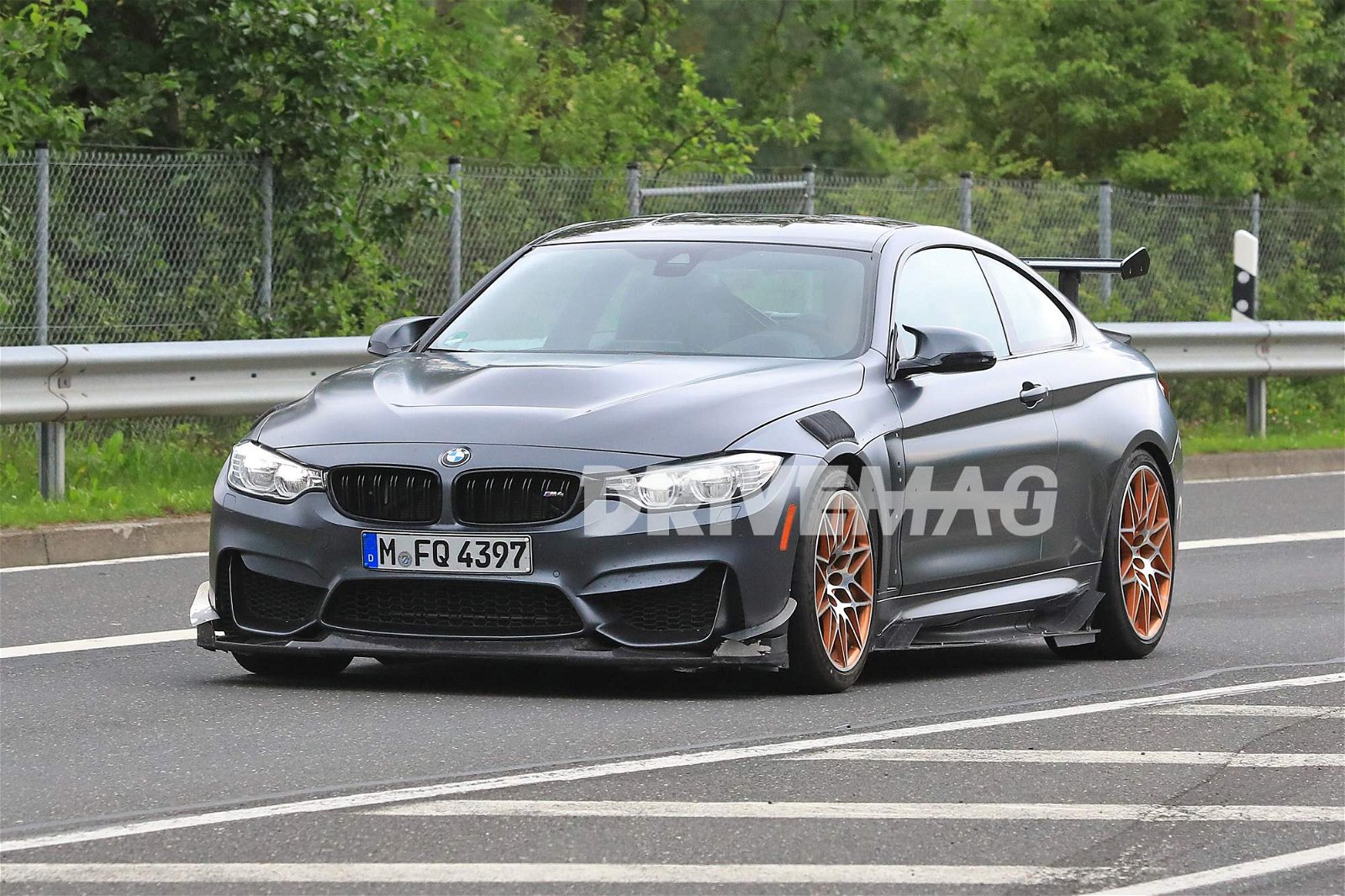 Extreme-BMW-M4-GTS-prototype-spied-3