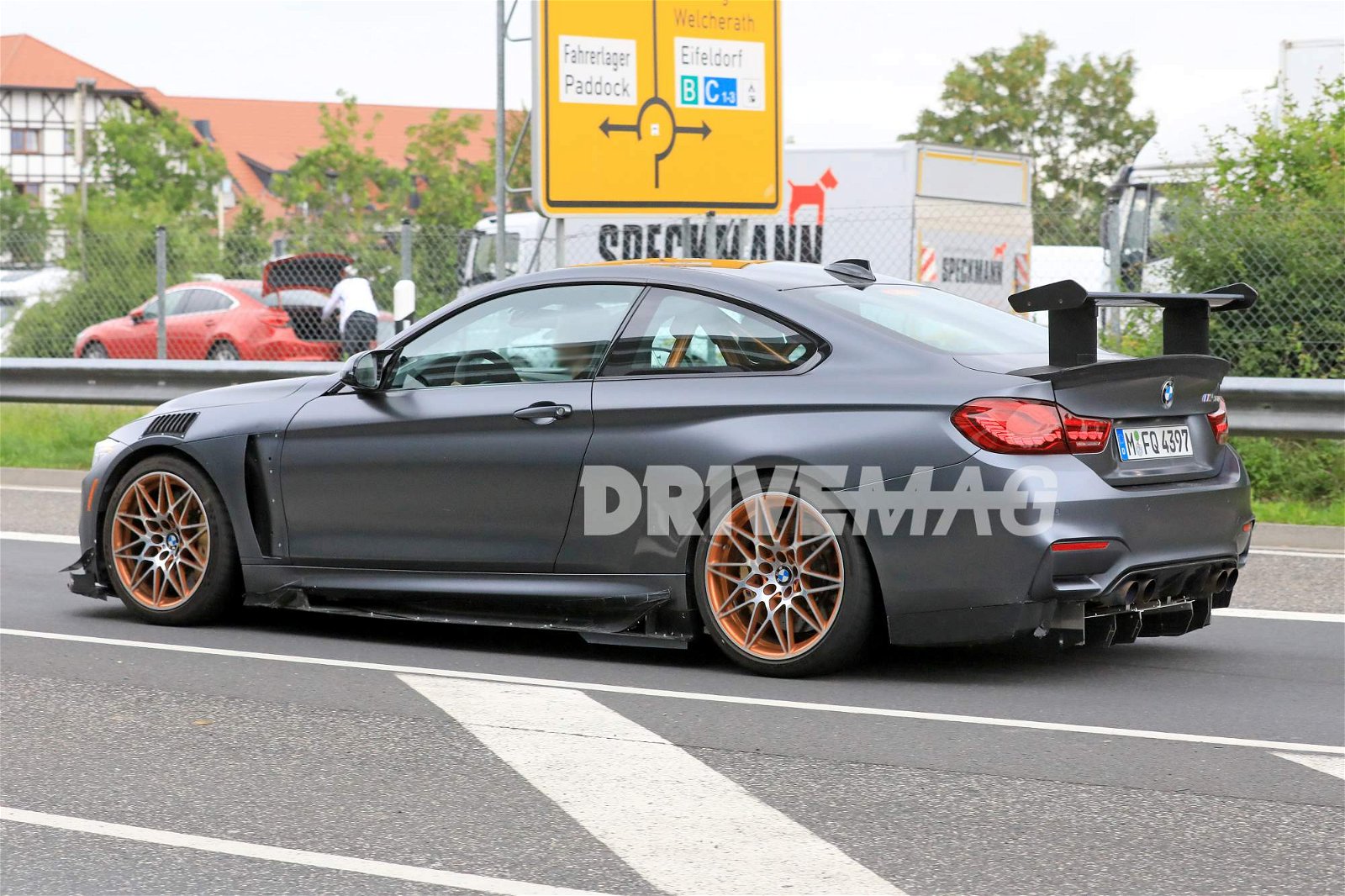 Extreme-BMW-M4-GTS-prototype-spied-8