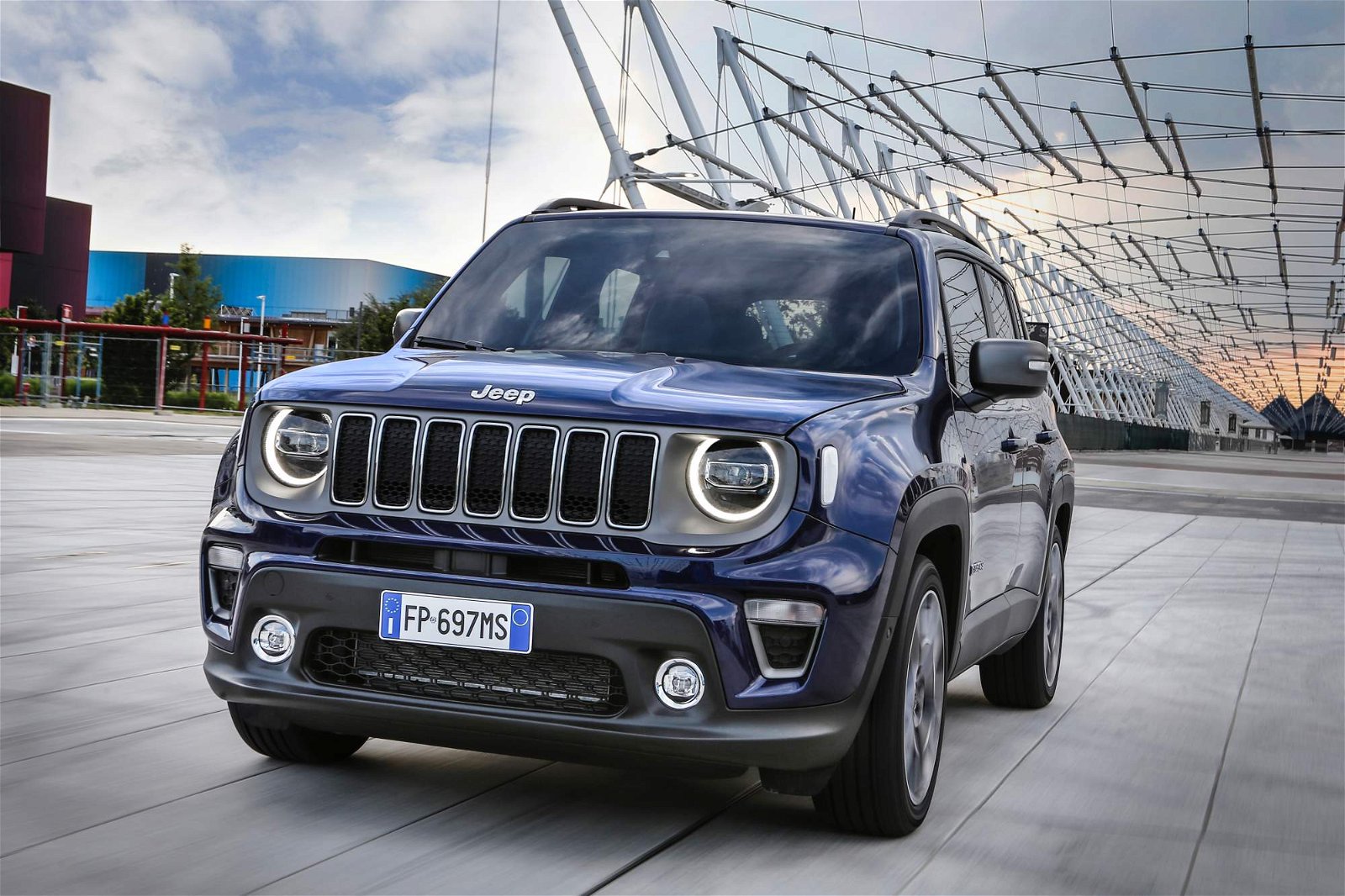 2019-Jeep-Renegade-Limited-10