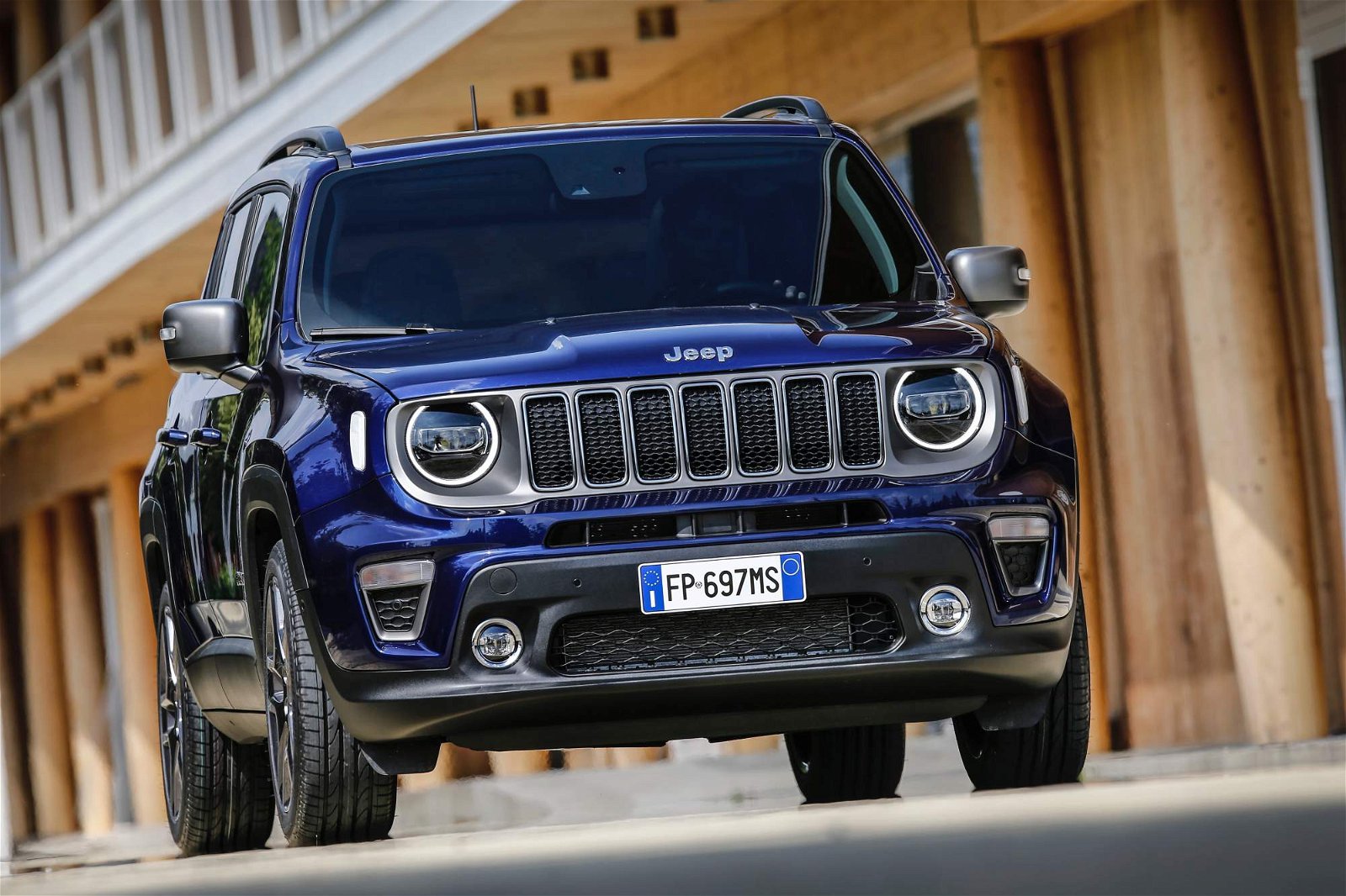 2019-Jeep-Renegade-Limited-12