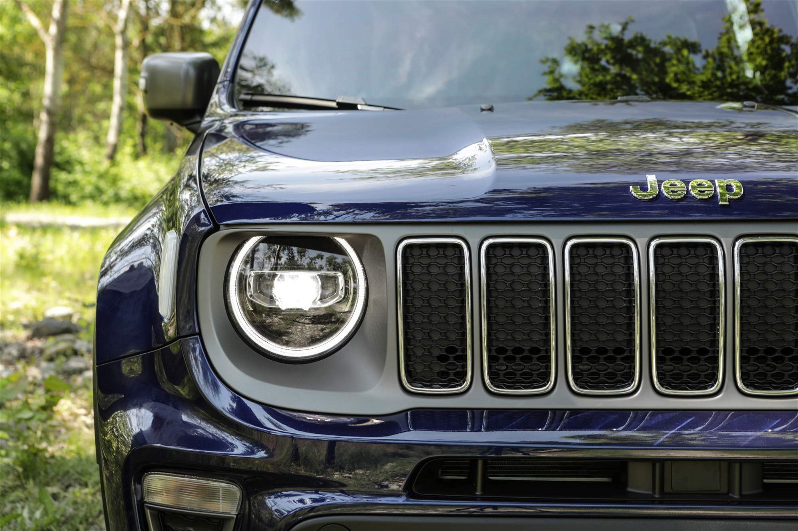 2019-Jeep-Renegade-Limited-33