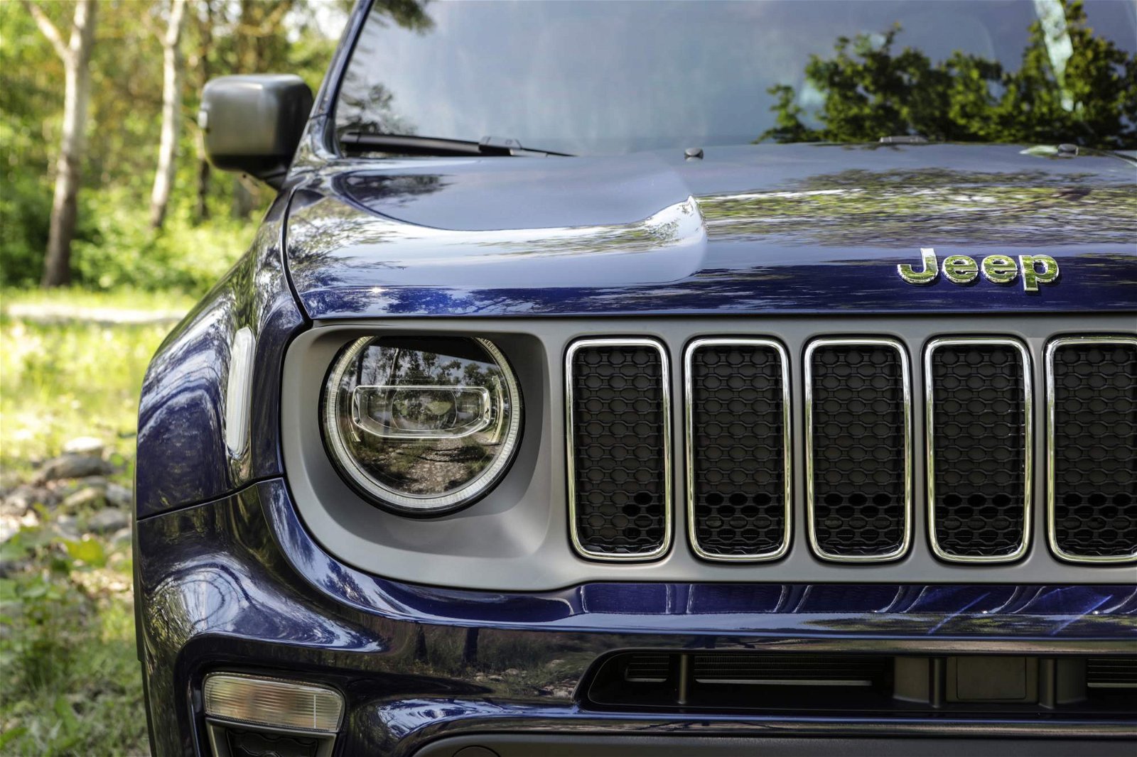 2019-Jeep-Renegade-Limited-36
