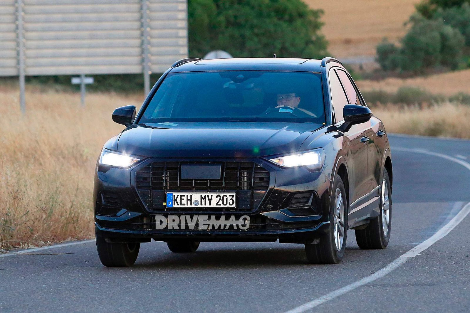 2019-Audi-Q3-spied-2