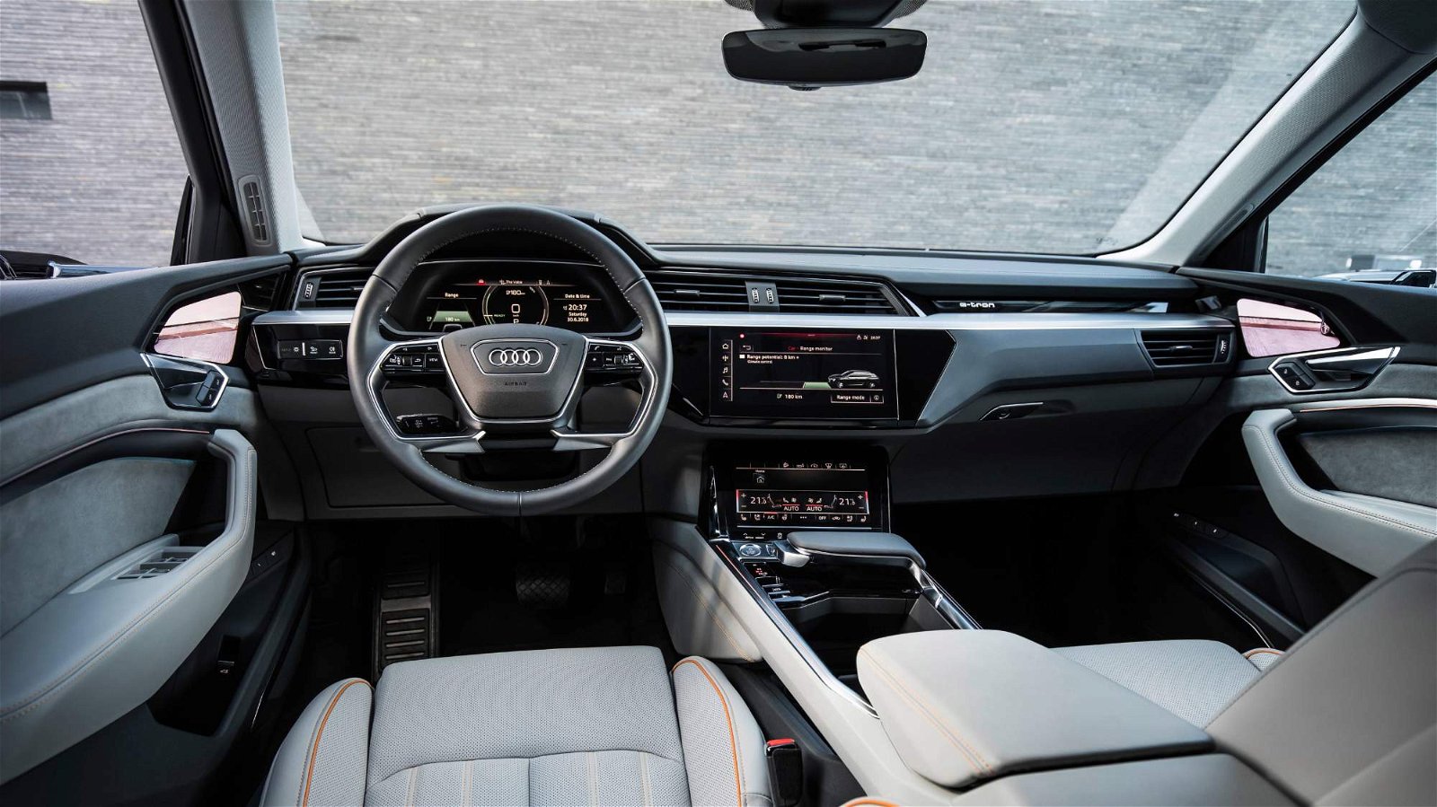 Audi-e-tron-prototype-interior-0