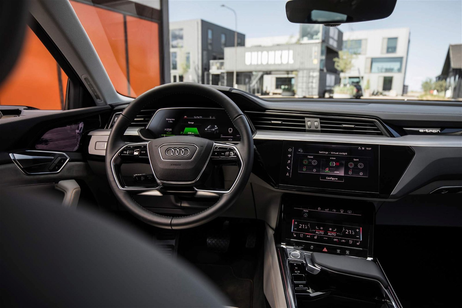 Audi-e-tron-prototype-interior-3