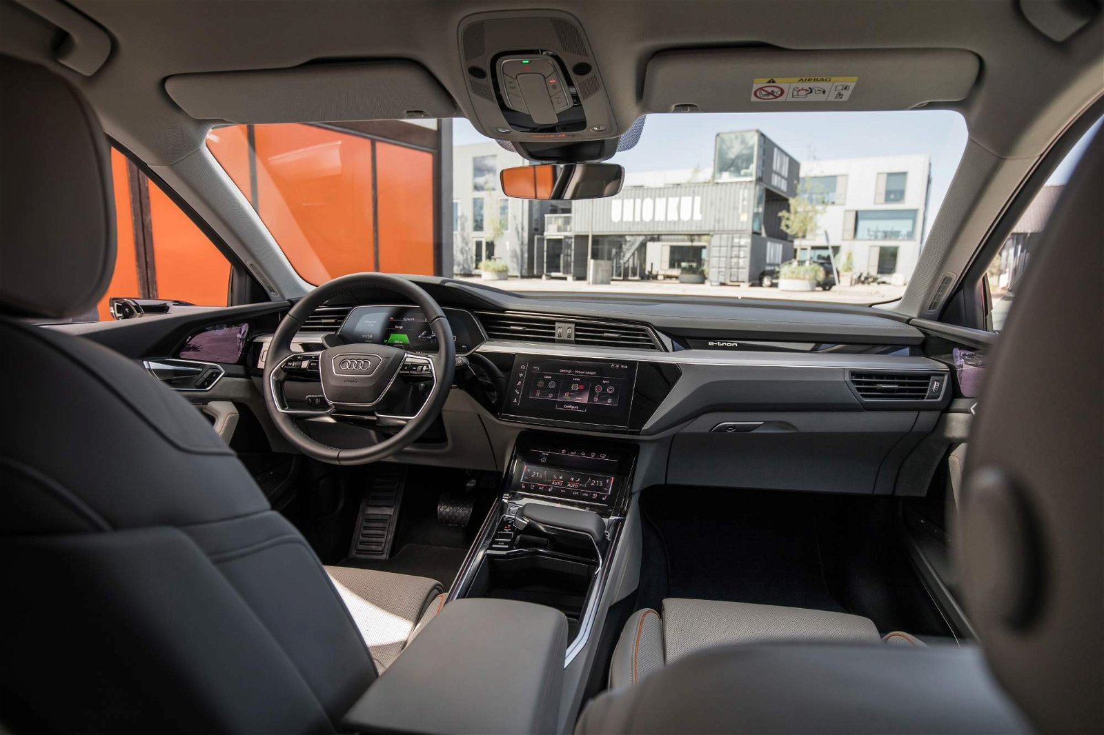 Audi-e-tron-prototype-interior-4