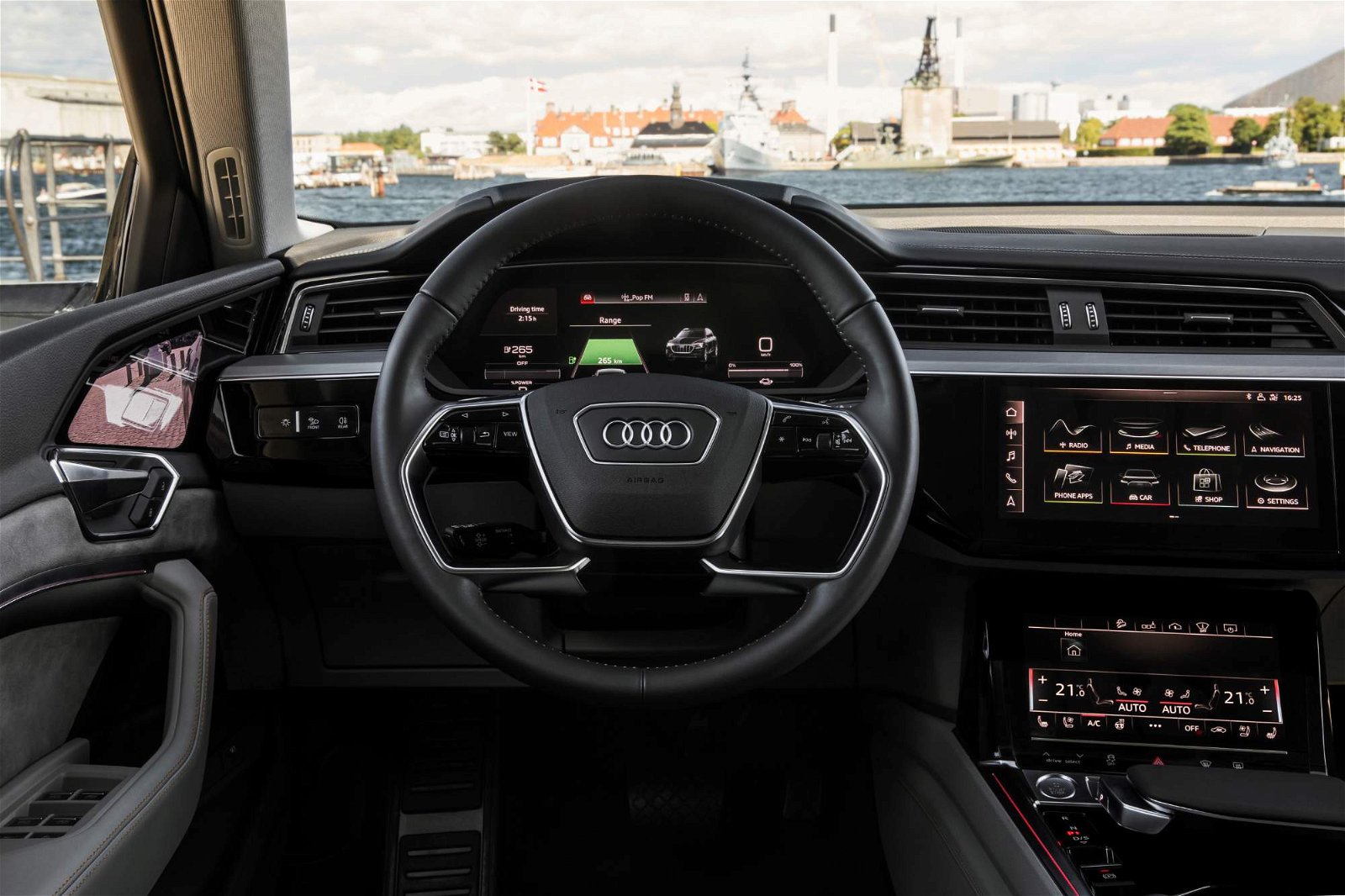 Audi-e-tron-prototype-interior-6