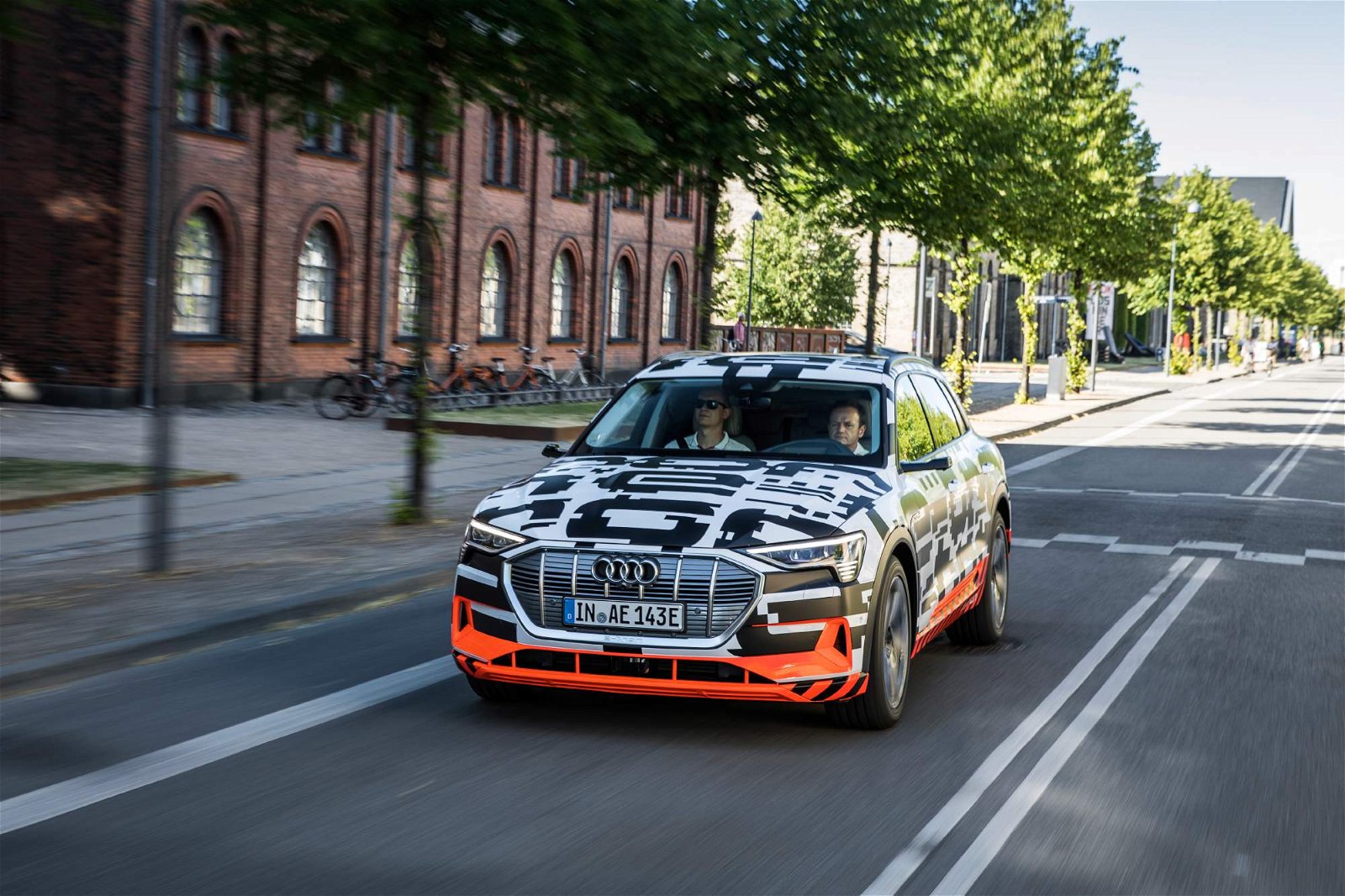 Audi-e-tron-quattro-prototype-10