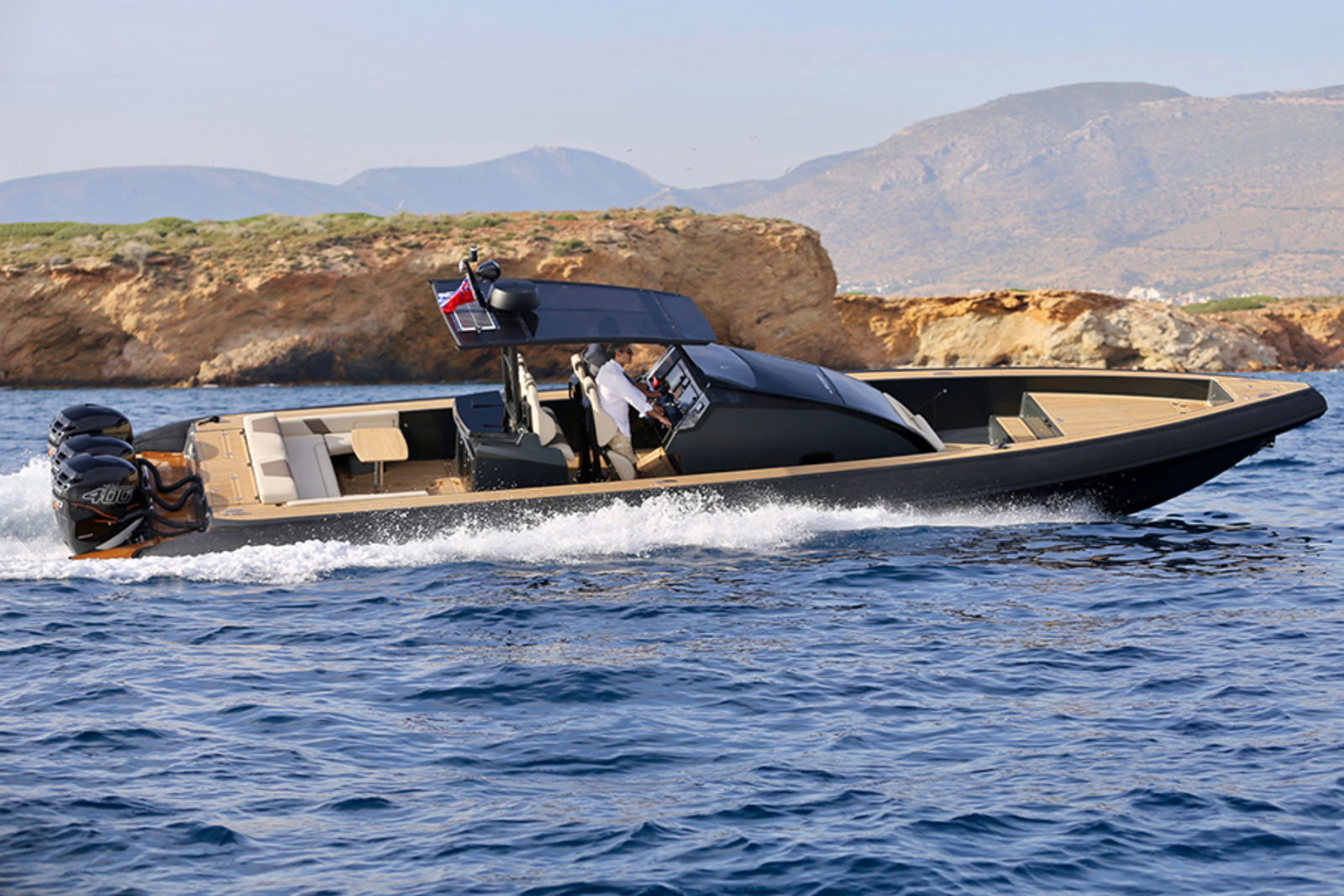 Technohull unveils the new flagship Omega 45 DriveMag Boats