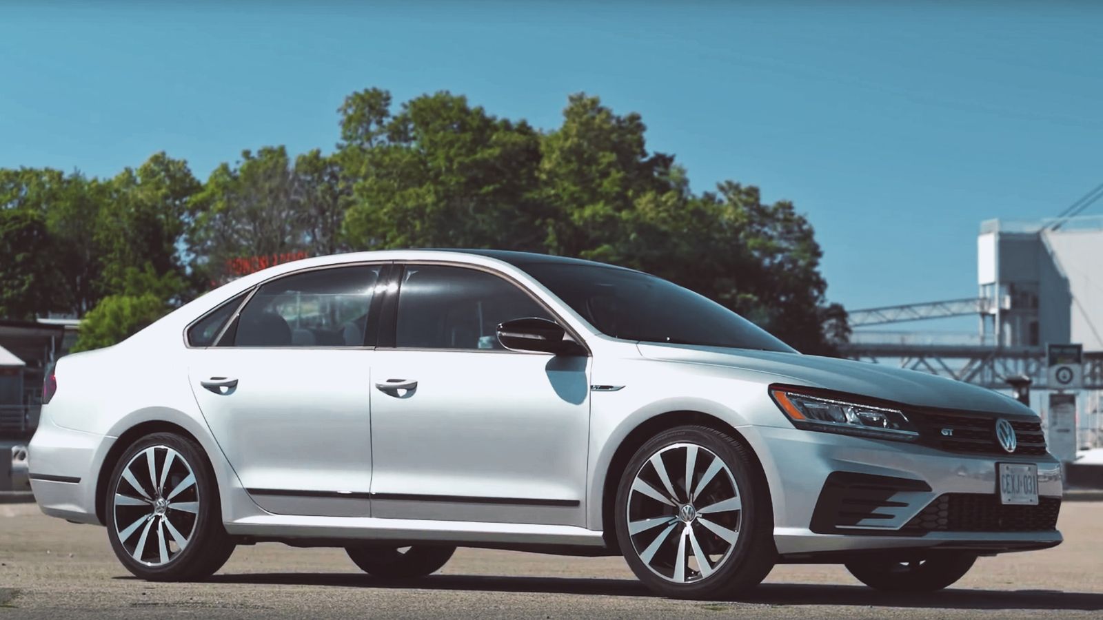 2018 VW Passat GT video review covers just about everything | DriveMag Cars