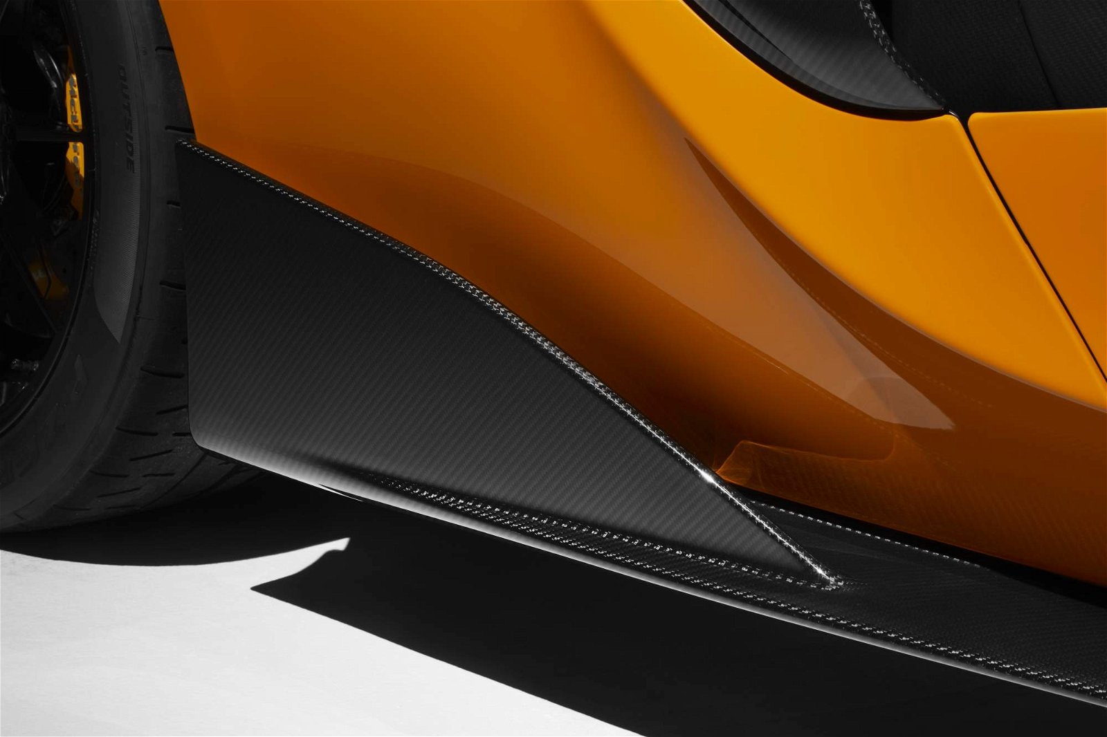 2019-McLaren-600LT-13