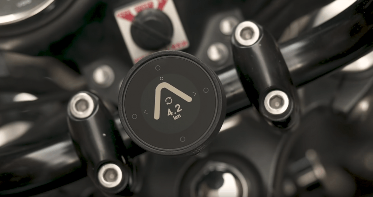 Beeline Moto introduces a slim, elegant and useful navigation paradigm