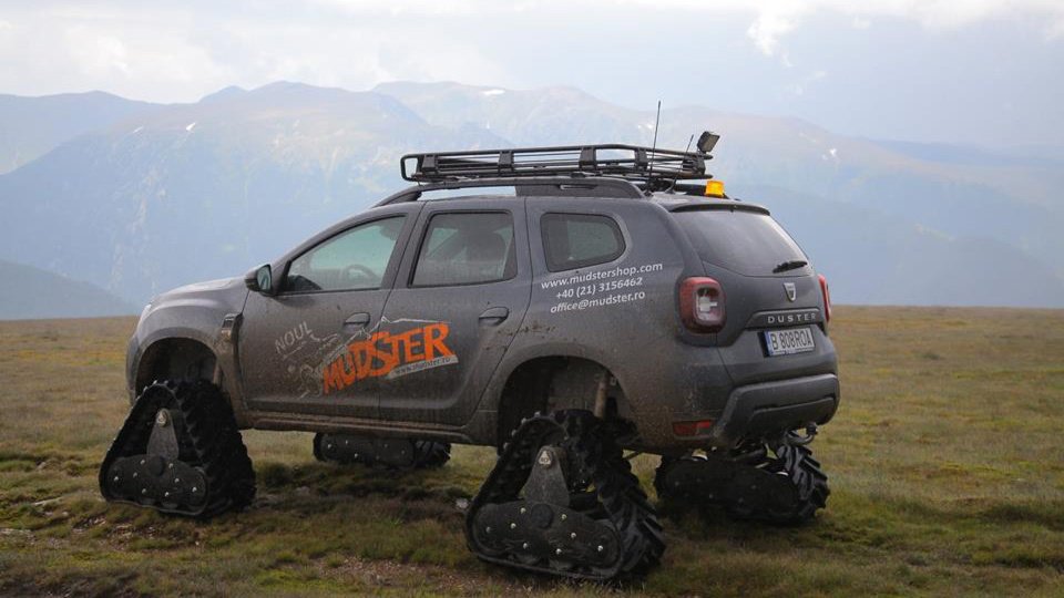 dacia duster mudster front