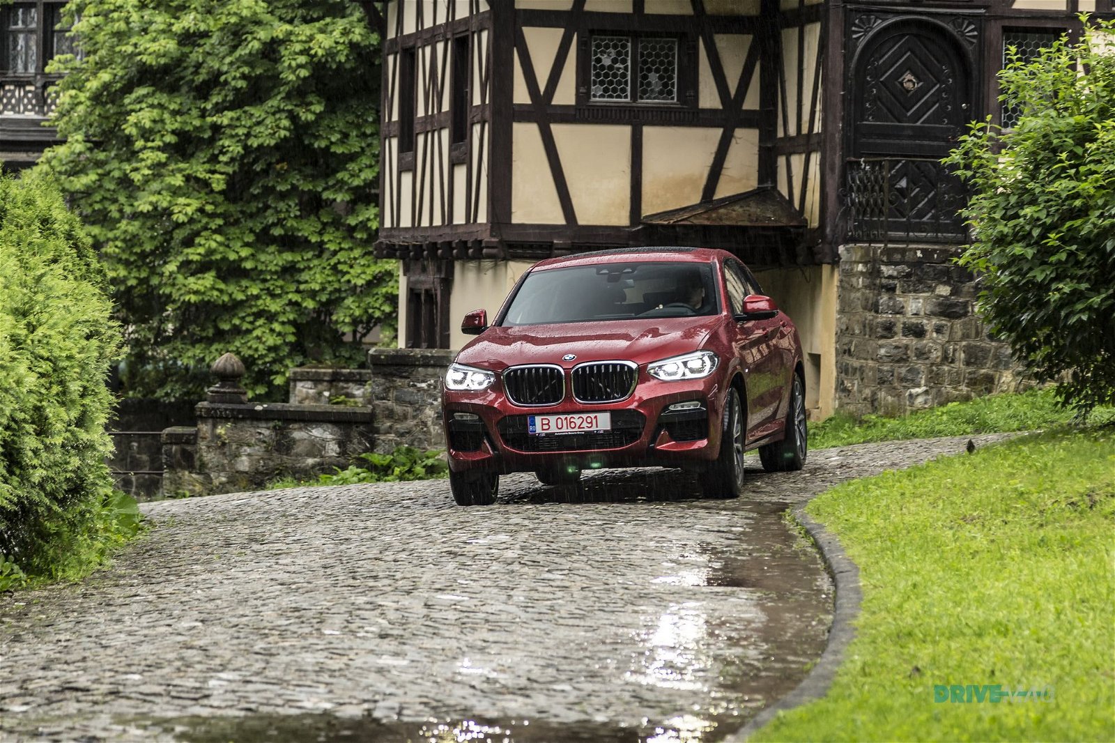 2018 BMW X4 review 17