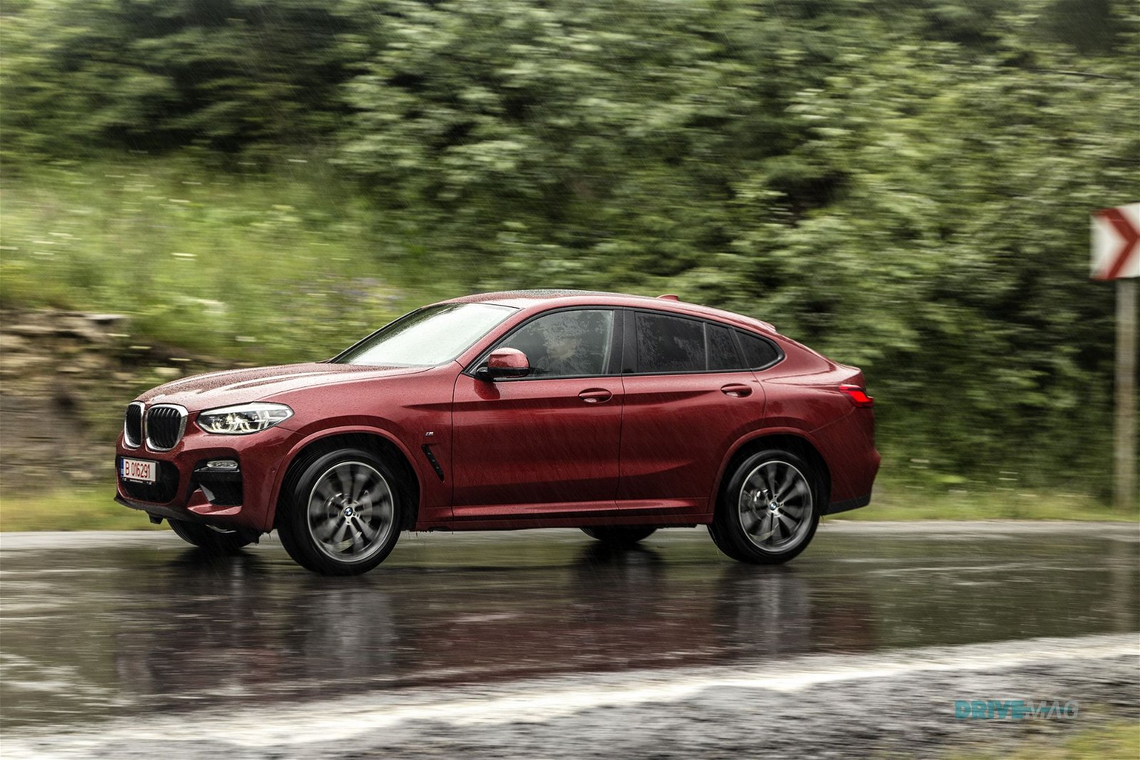 2018 BMW X4 review 46