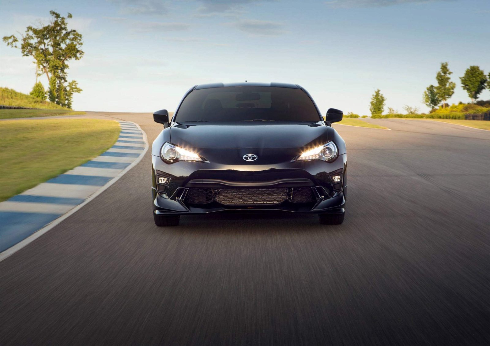 2019-Toyota-86-TRD-Special-Edition-23