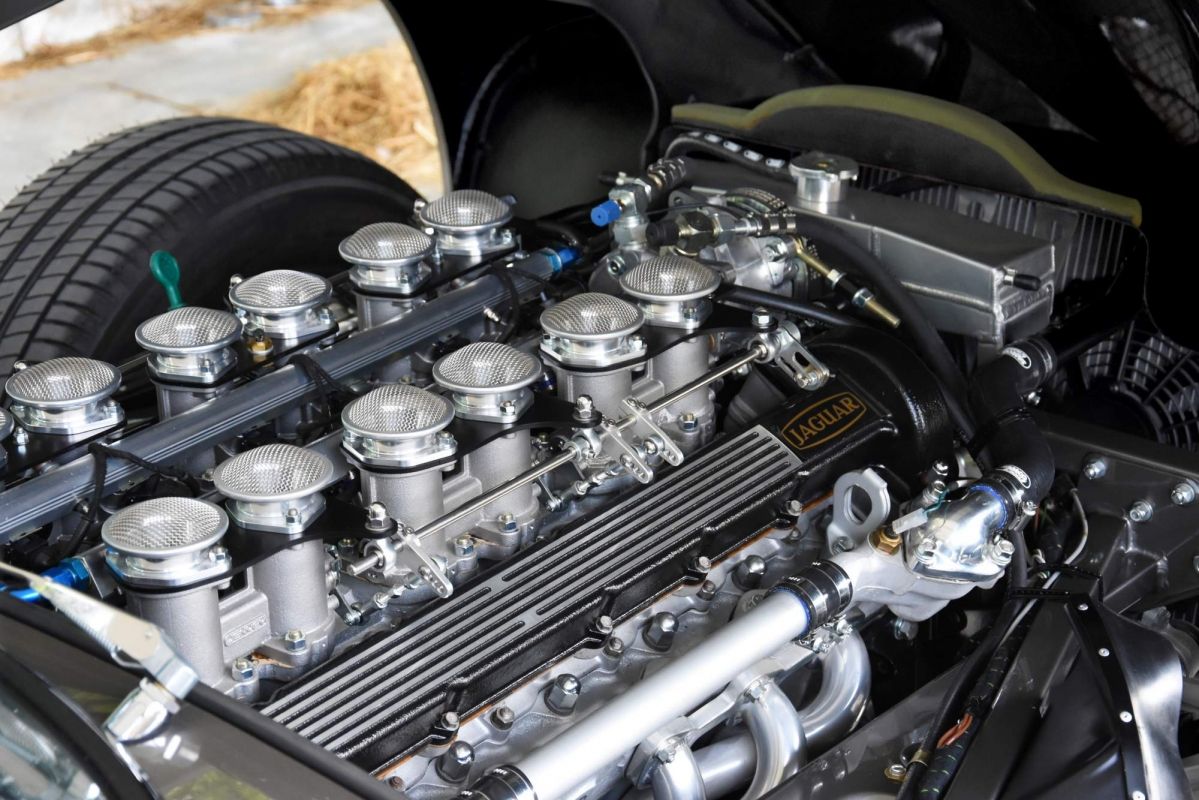 jaguar e type carburetors