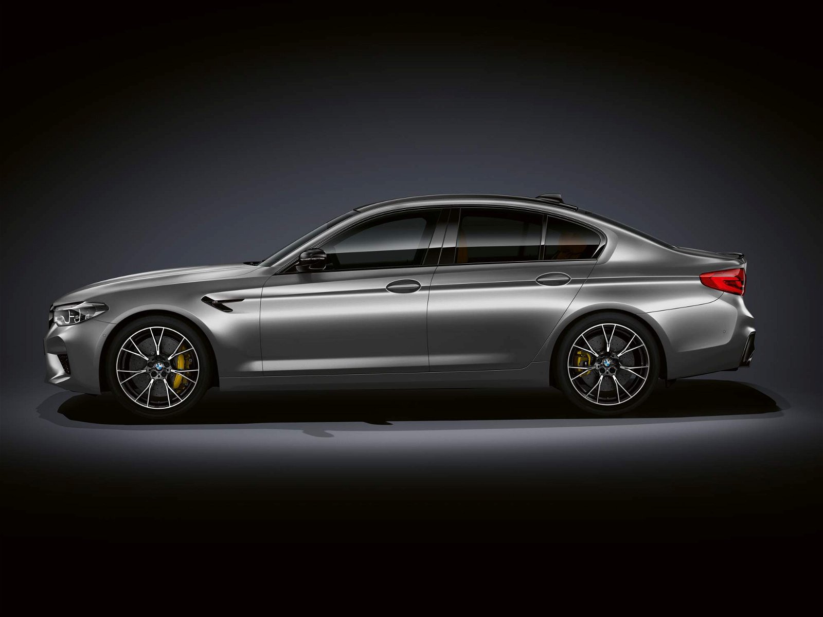 2019-BMW-M5-Competition-10